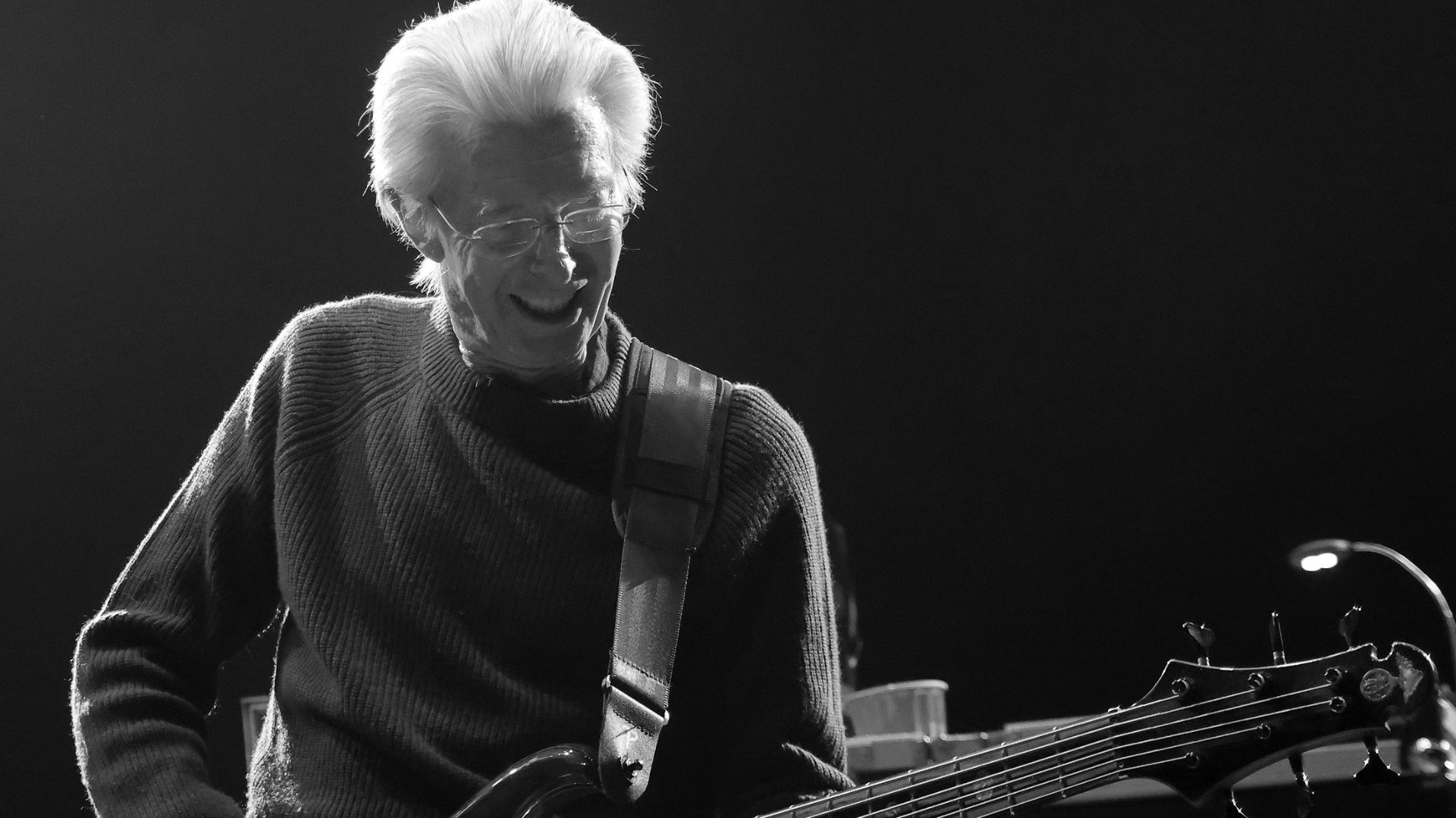 Phil Lesh, baixista do Grateful Dead e pioneiro do rock psicodélico, morre aos 84 anos
