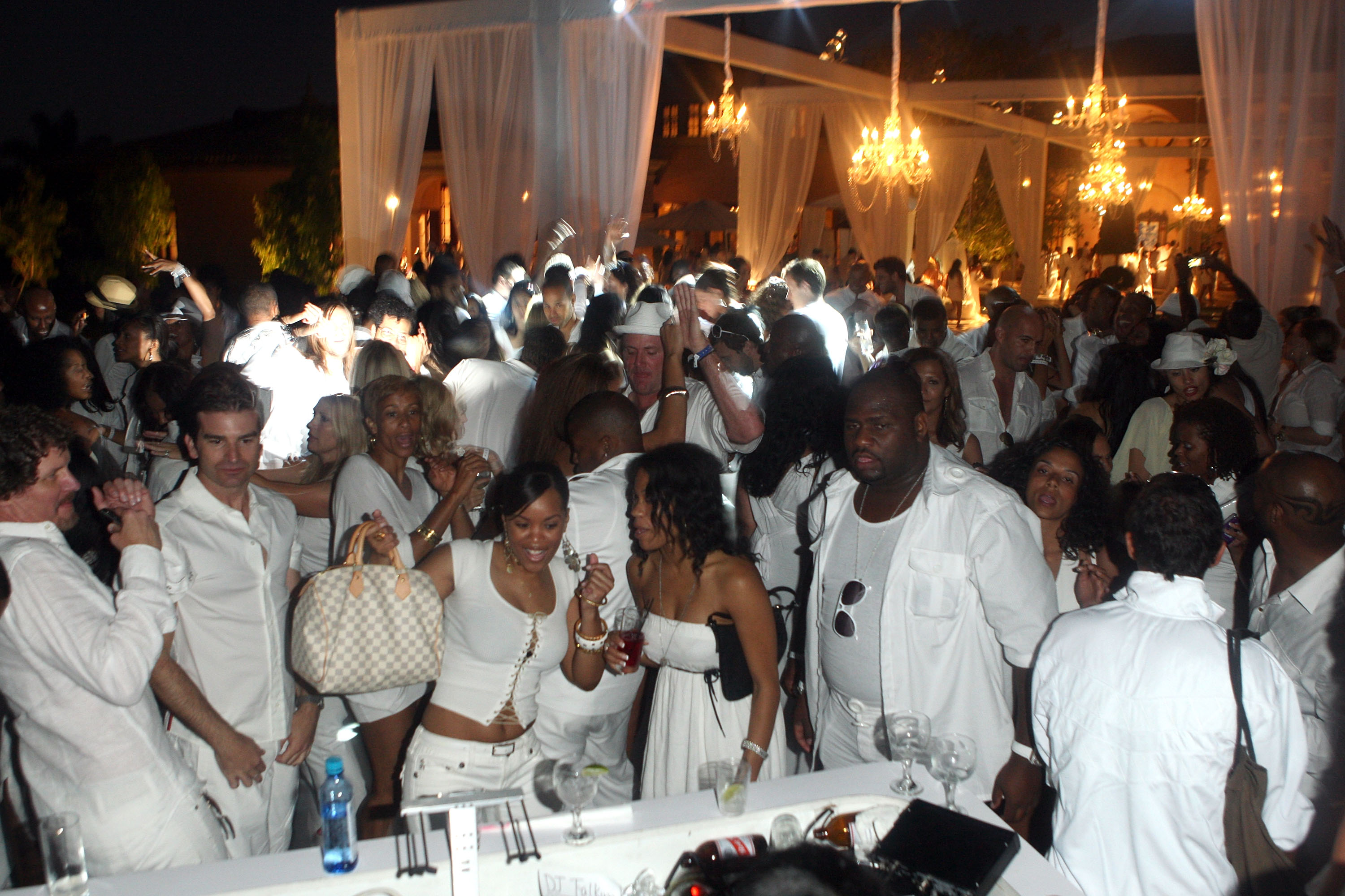 BEVERLY HILLS, CA - JULY 04: A general view of atmosphere at the White Party hosted by Sean "Diddy" Combs and Ashton Kutcher to help raise awareness for Malaria No More held at a Private Residence on July 4, 2009 in Beverly Hills, California. (Photo by Jason Merritt/Getty Images/Getty Images for Blueflame)