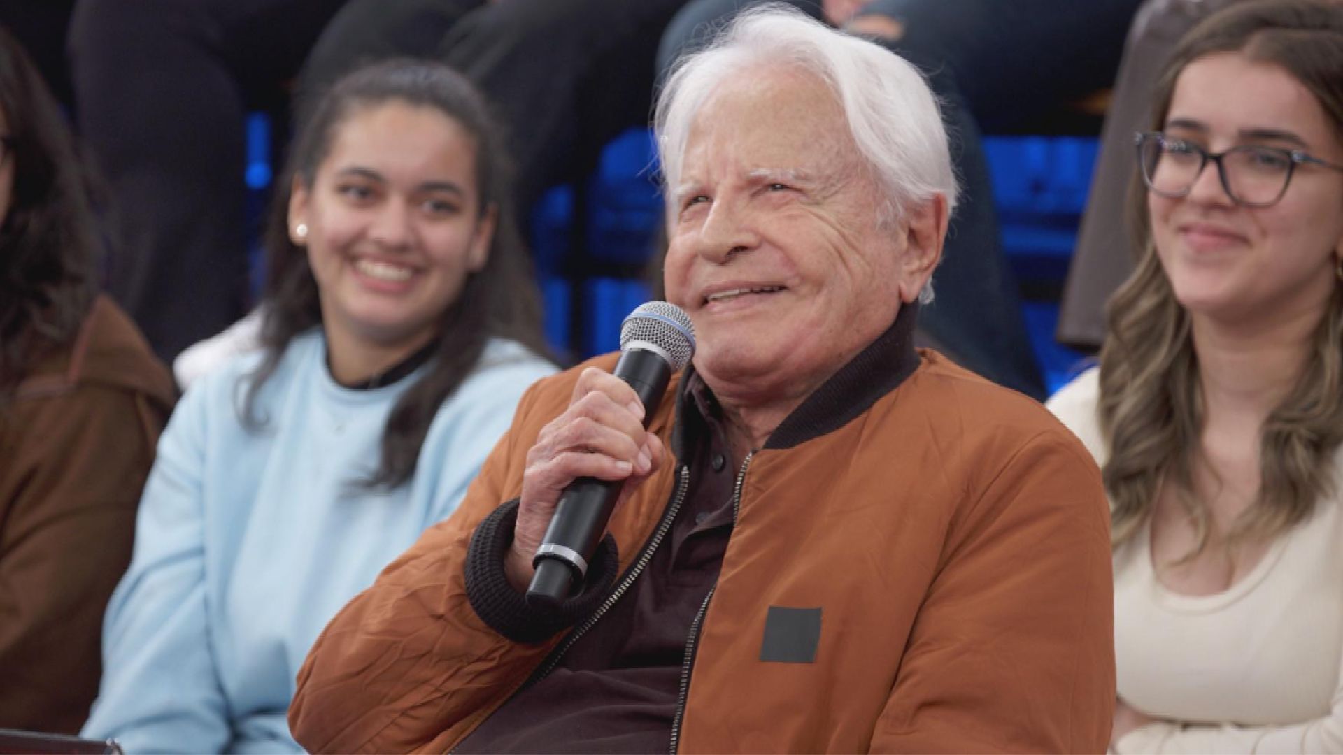 Morre Cid Moreira, um dos maiores jornalistas brasileiros, aos 97 anos