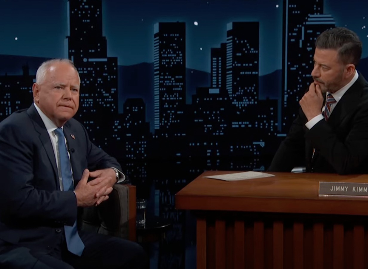 Tim Walz em participação no Jimmy Kimmel Live (Reprodução)
