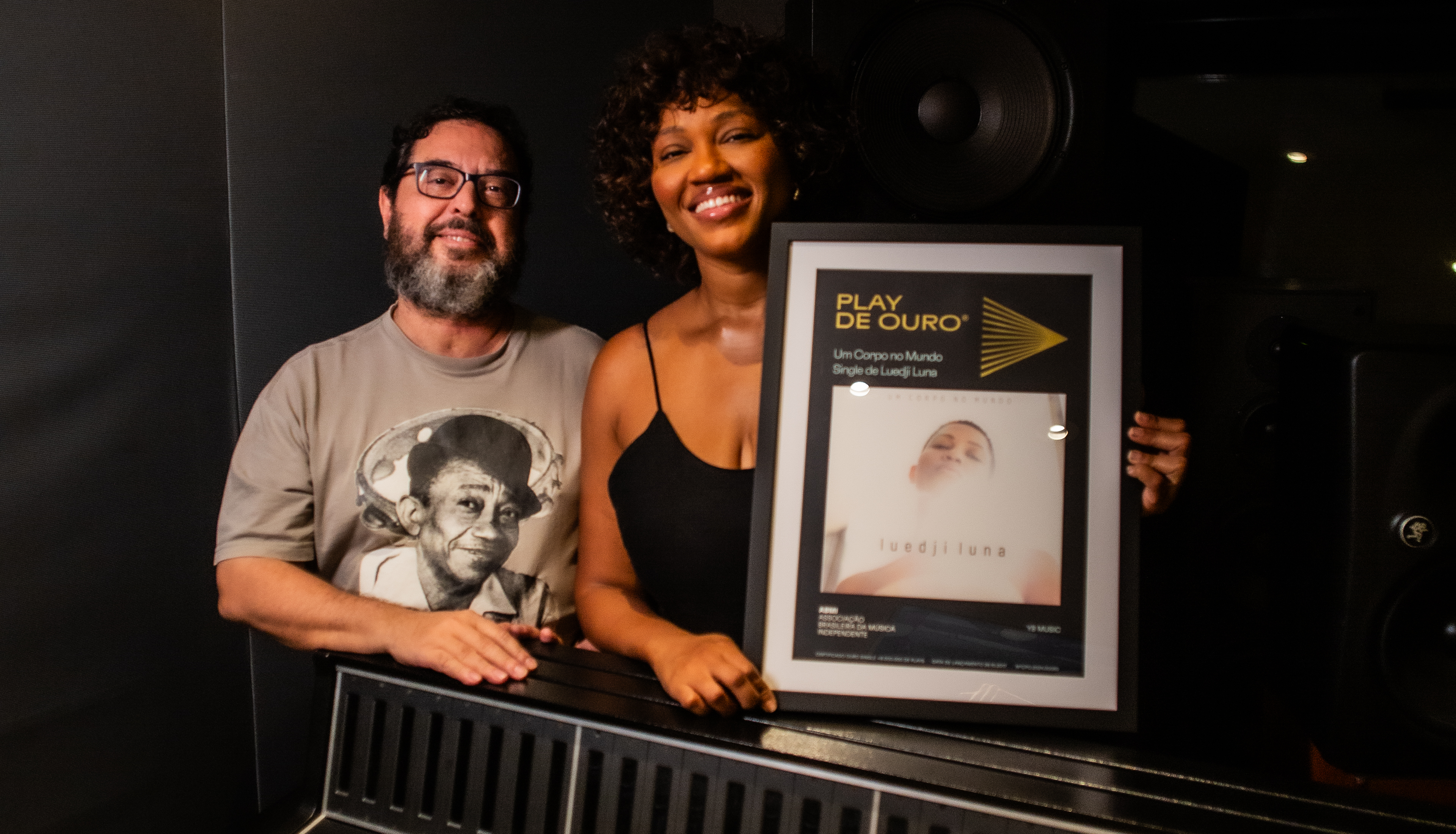 Cantora Luedji Luna e Maurício Tagliari, sócio e A&R da YB Music (Foto: Divulgação)