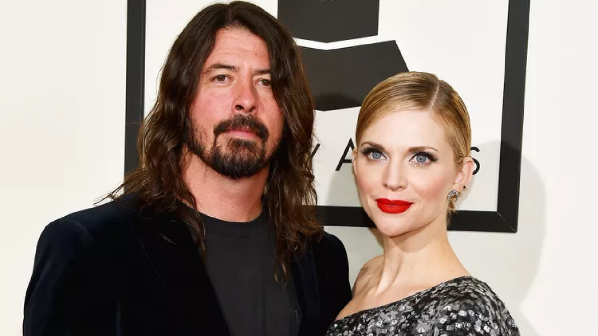 Dave Grohl e Jordyn Blum no Grammy Awards em Los Angeles em fevereiro de 2016. Foto:John Shearer/WireImage