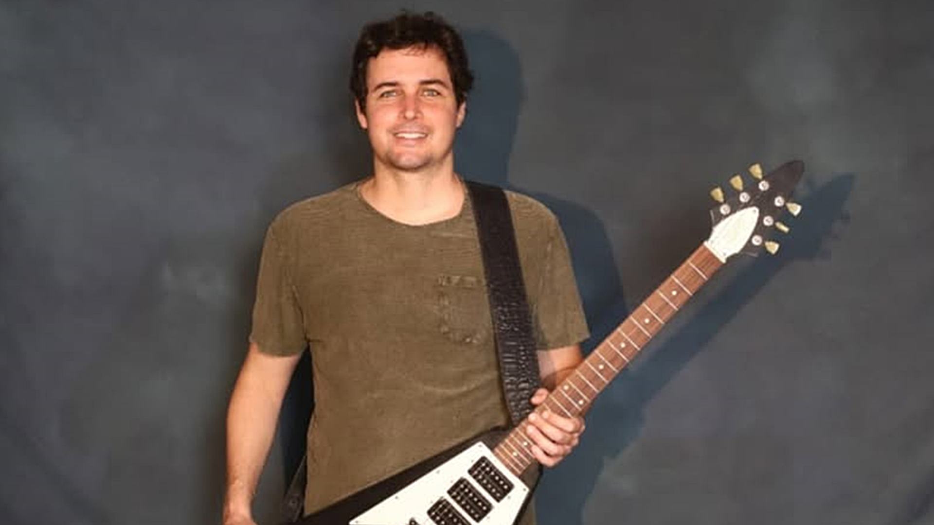 Felipe Dylon em foto atual