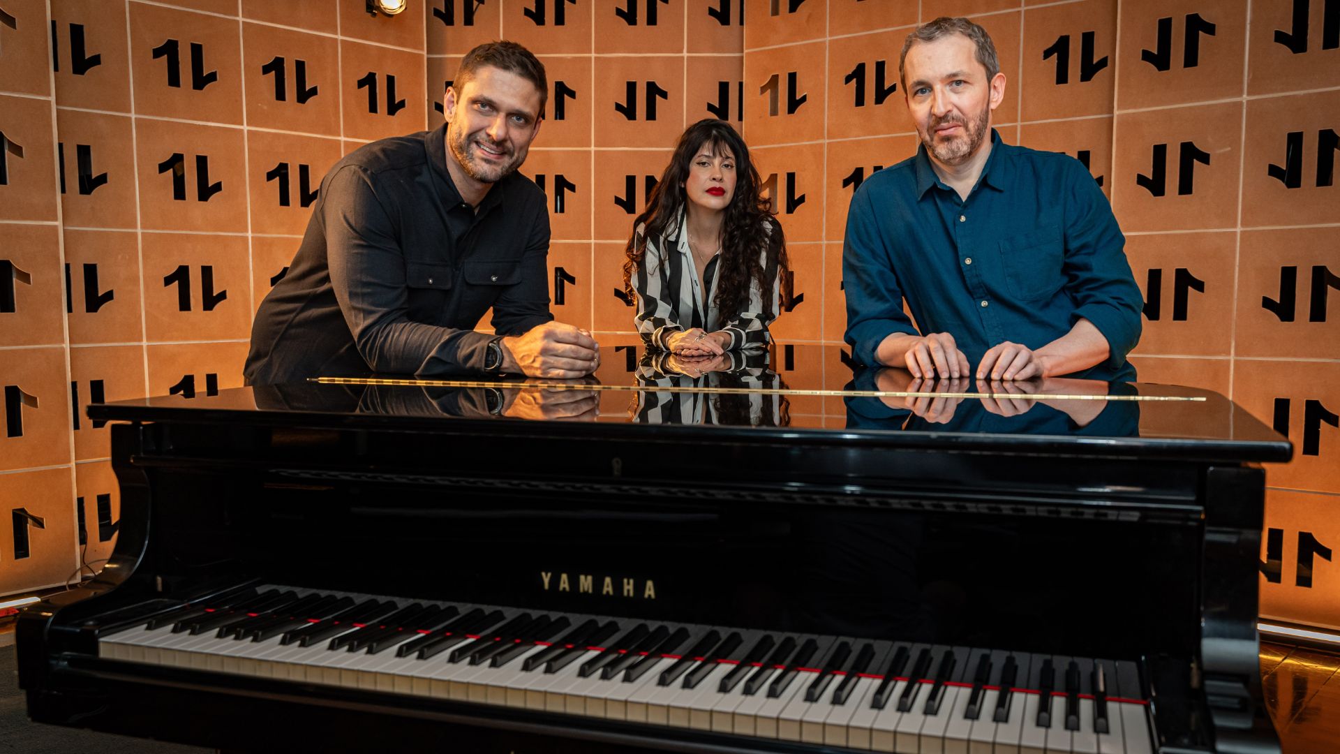 Henriquei Alqualo, Isis Mello e Felipe Pinaud, idealizadores de Os Ímpares (Foto: Pedro Landeiro)