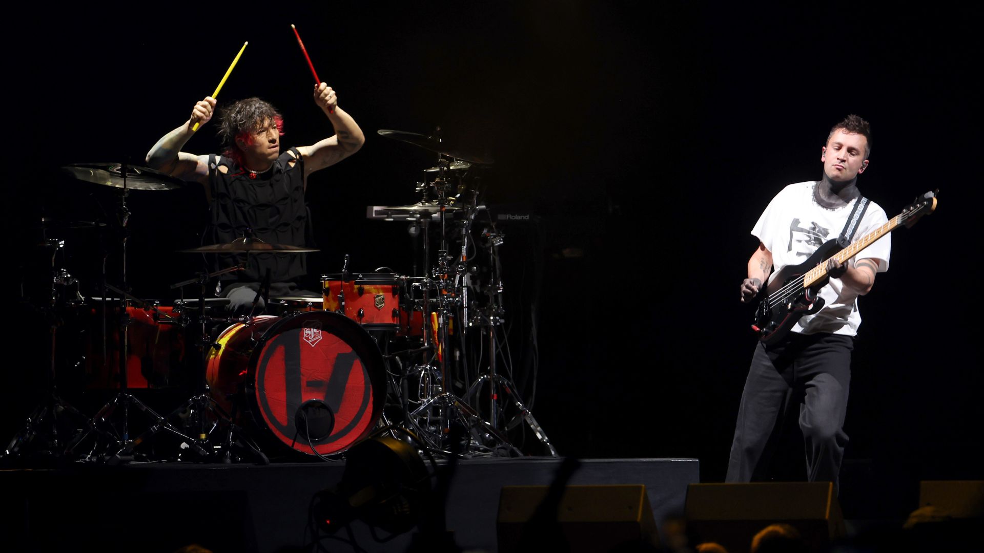 Josh Dun e Tyler Joseph em show do Twenty One Pilots (Foto: Scott Eisen/Getty Images)