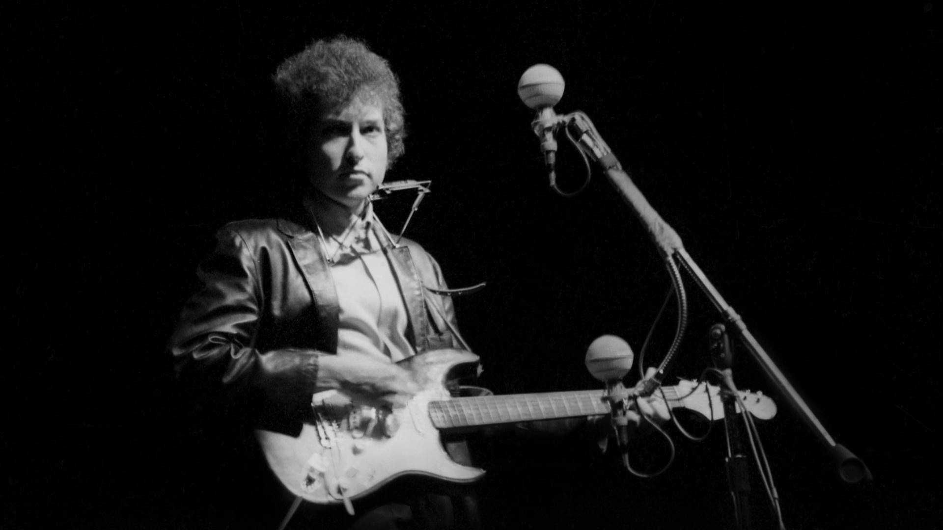 Bob Dylan durante o Newport Folk Festival em 1965