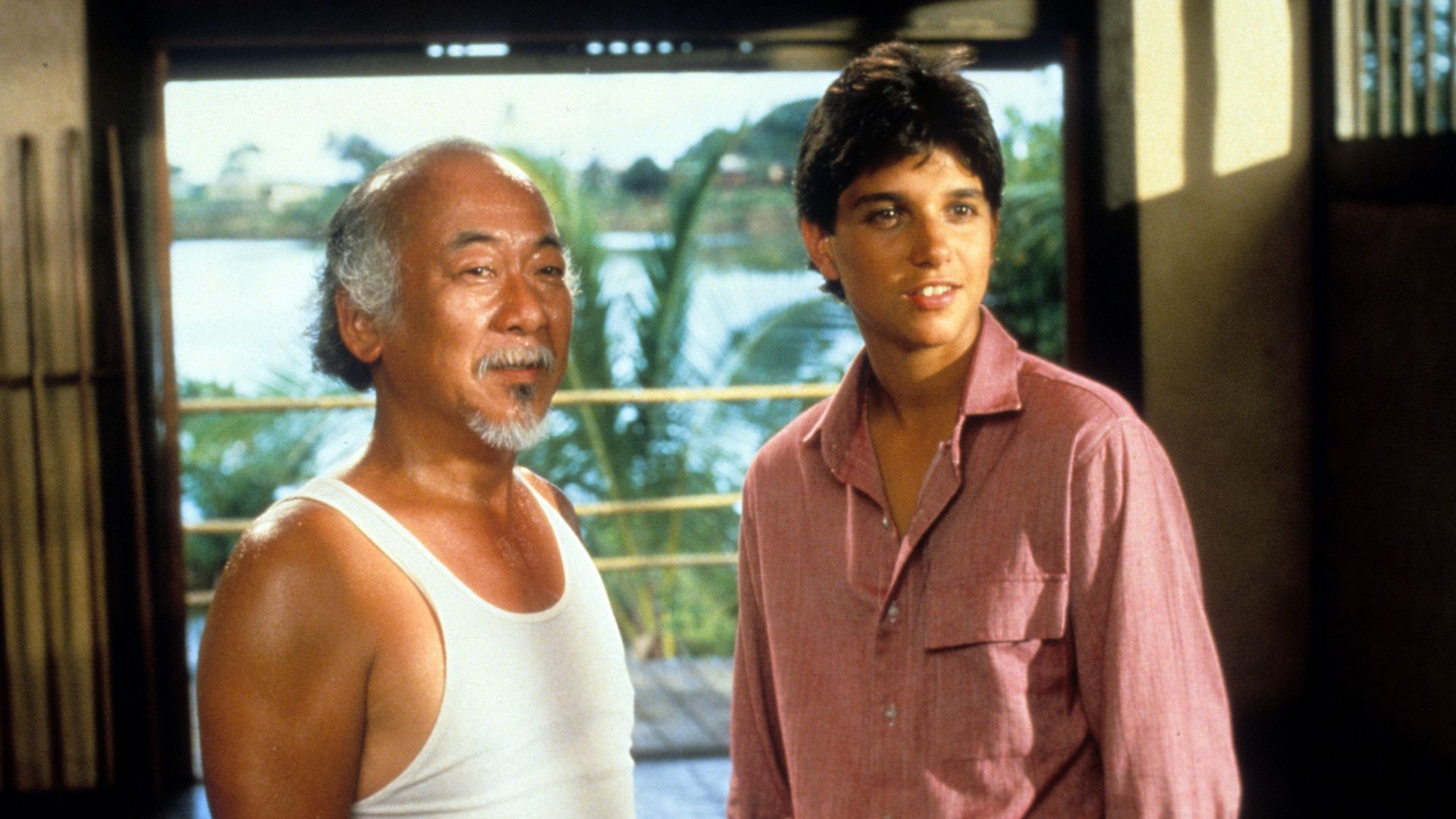 Pat Morita e Ralph Macchio em Karatê Kid (Foto: Columbia Pictures/Getty Images)