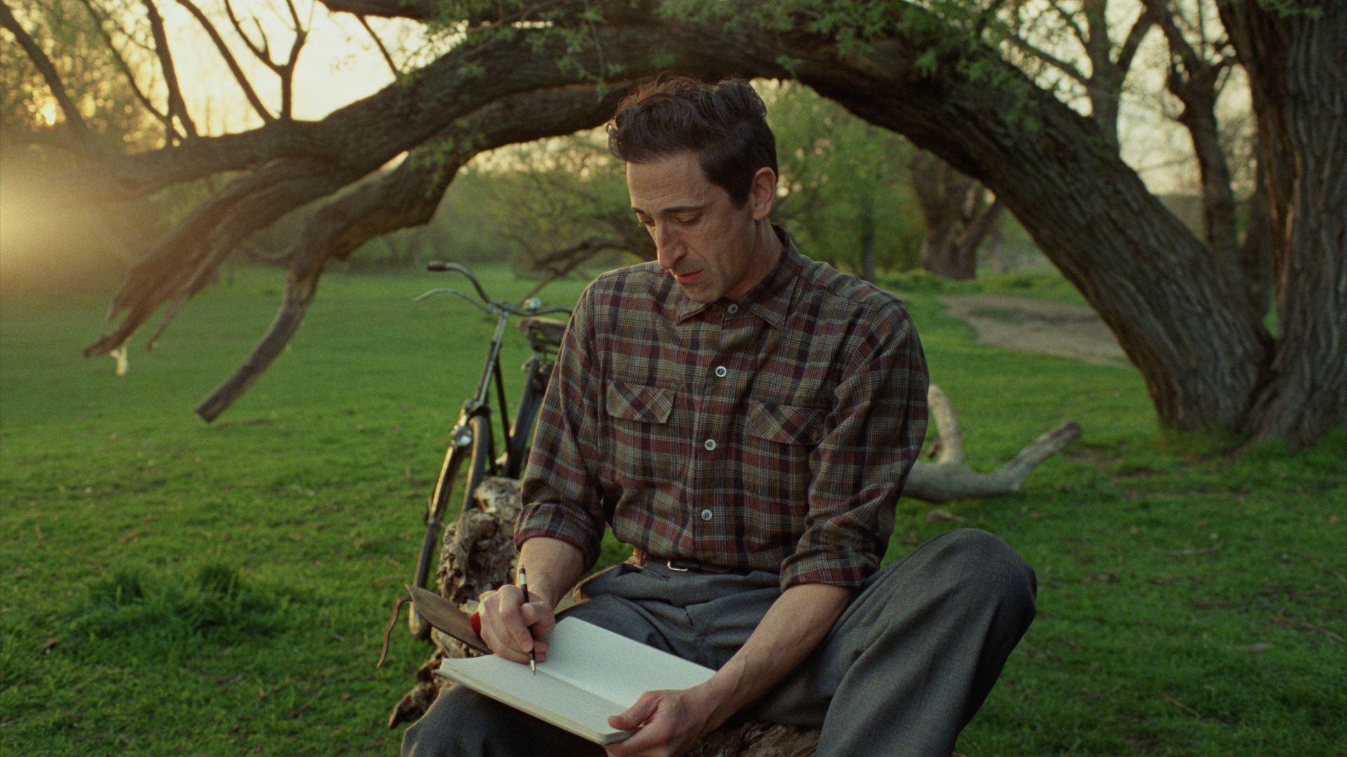 O Brutalista desconstrói o sonho americano em épico de quase quatro horas; leia a crítica