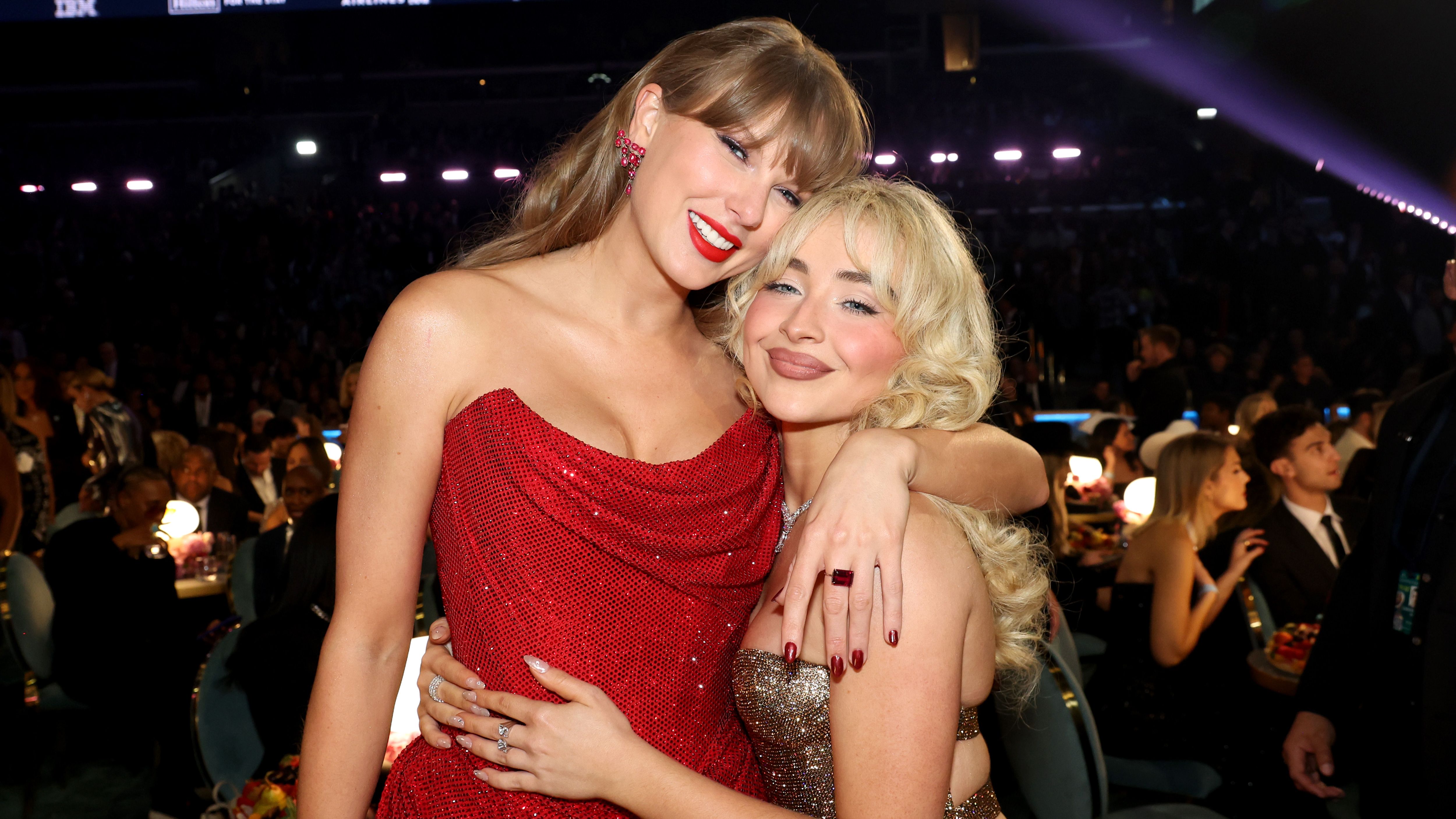 Taylor Swift e Sabrina Carpenter (Foto: Johnny Nunez/Getty Images)