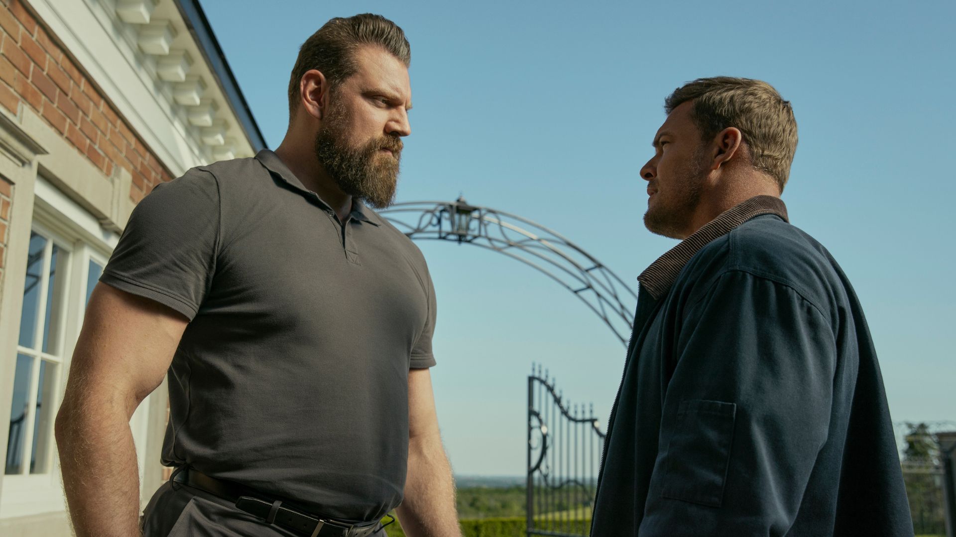 Olivier Richters e Alan Ritchson se enfrentam na terceira temporada de Reacher (Divulgação/Prime Video)