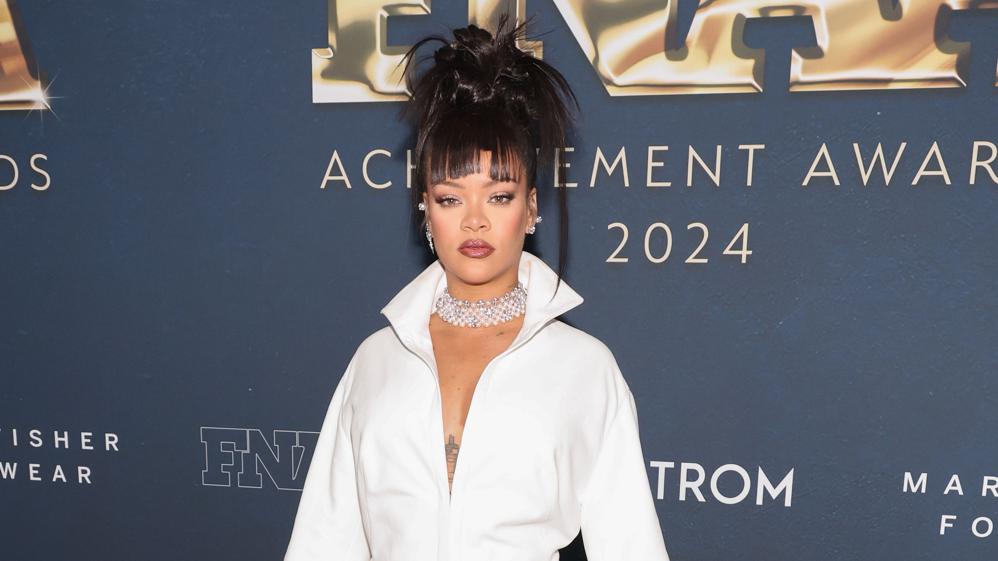 Rihanna lançará novas músicas, mas não do jeito que você esperava