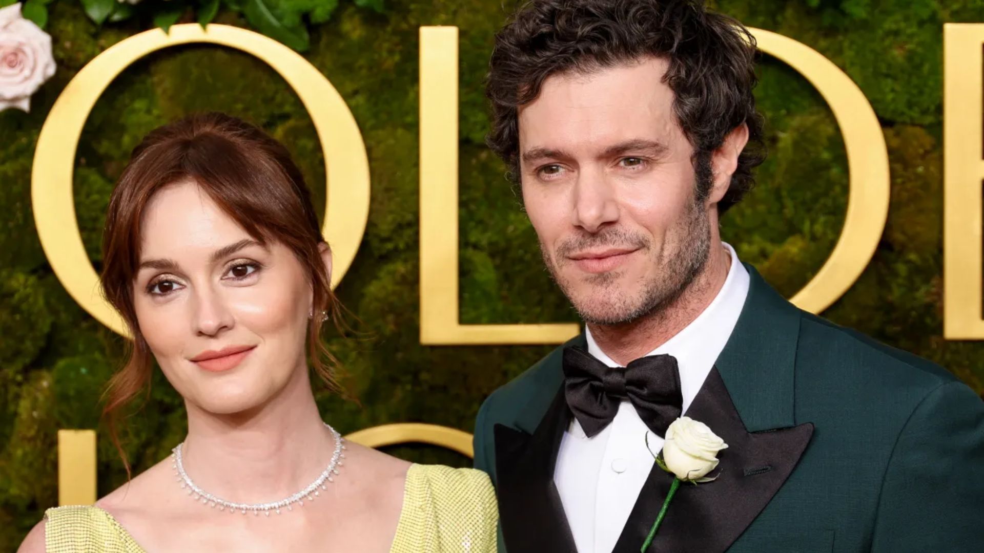 Leighton Meester e Adam Brody no Globo de Ouro 2025 (JC Olivera/Getty Images)