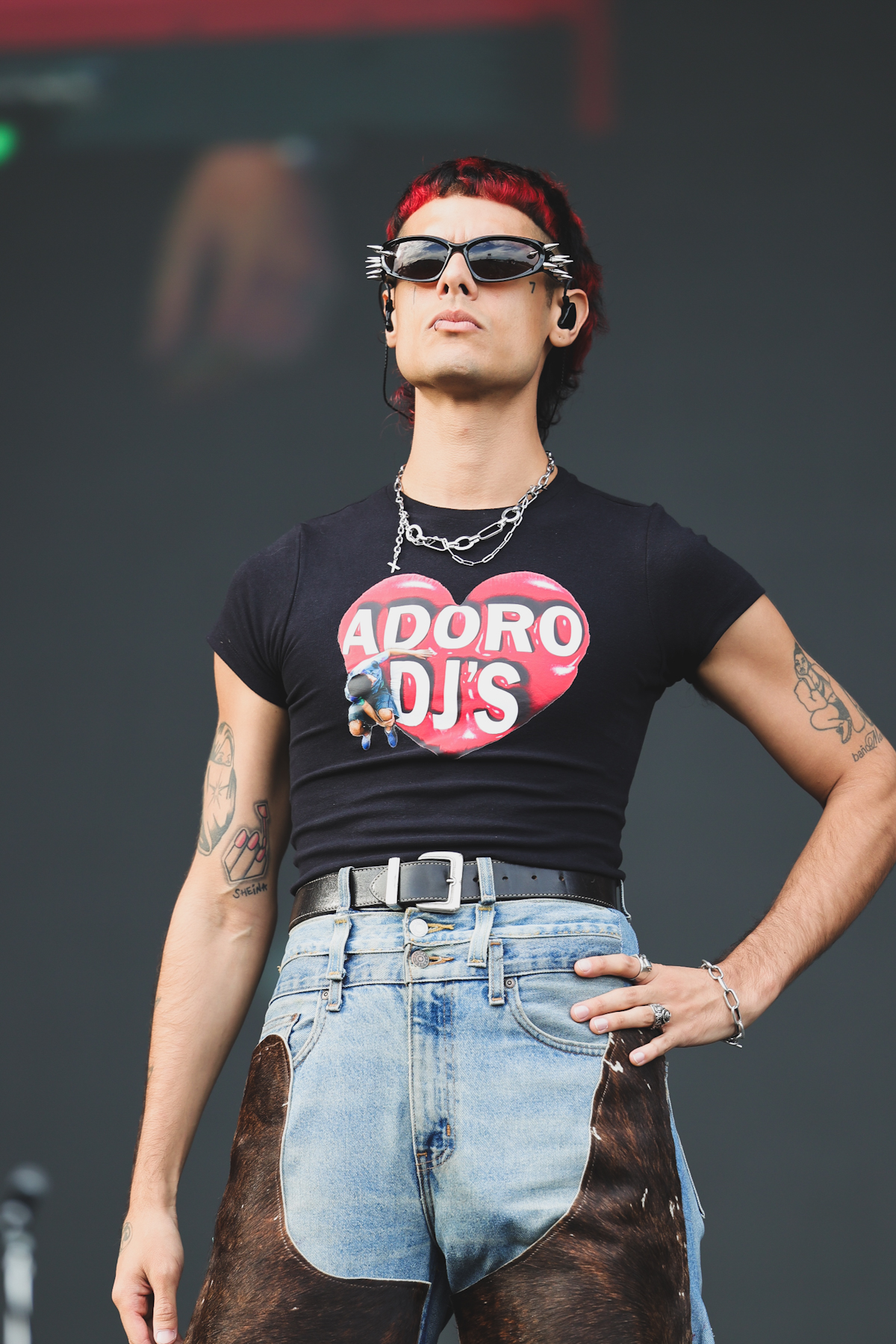 Ca7riel & Paco Amoroso faz show explosivo e conquista o público brasileiro no Lollapalooza (Foto: Rafael Cusato/Brazil News)