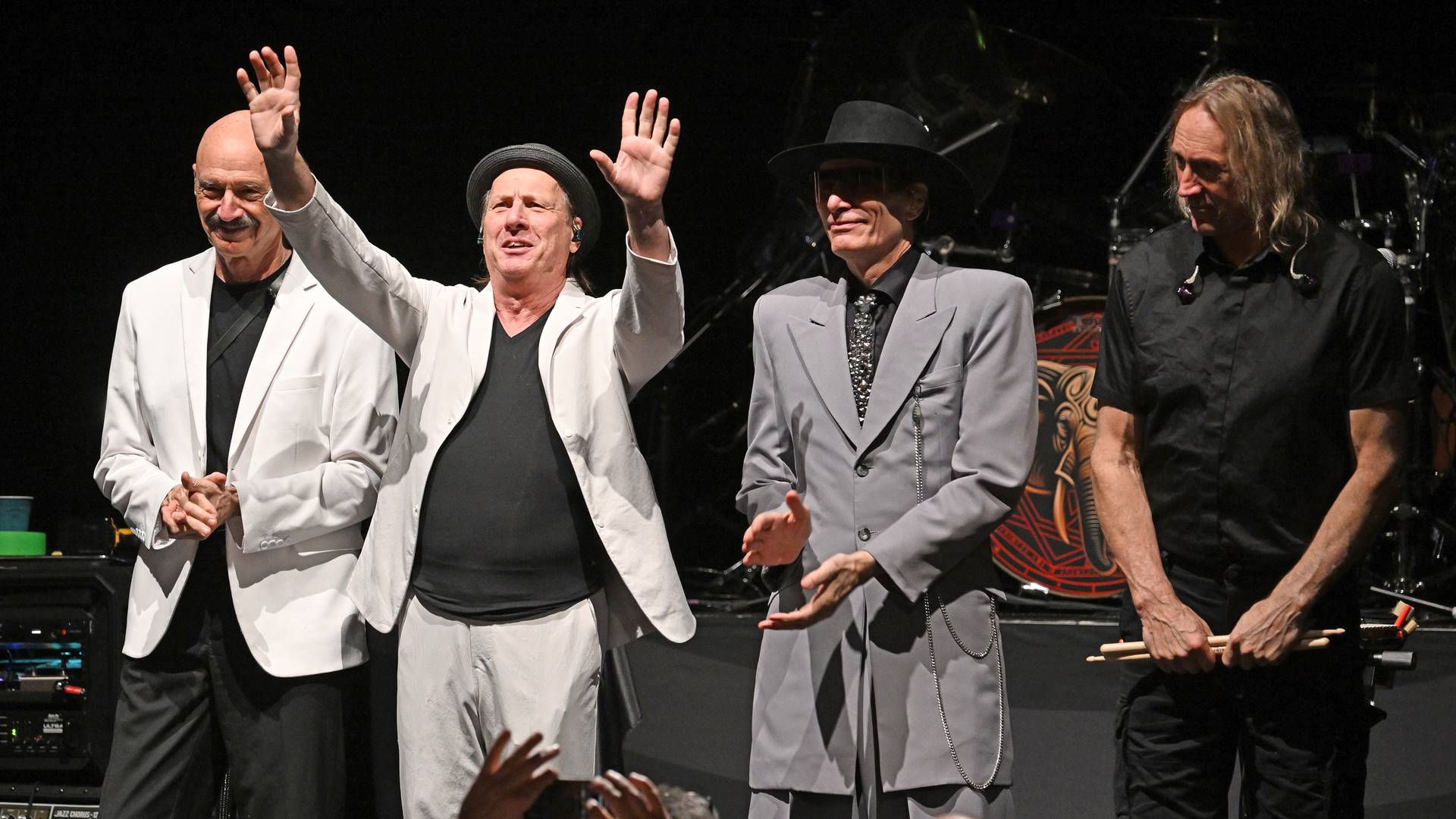 Beat em 2024 (E-D): Tony Levin, Adrian Belew, Steve Vai e Danny Carey