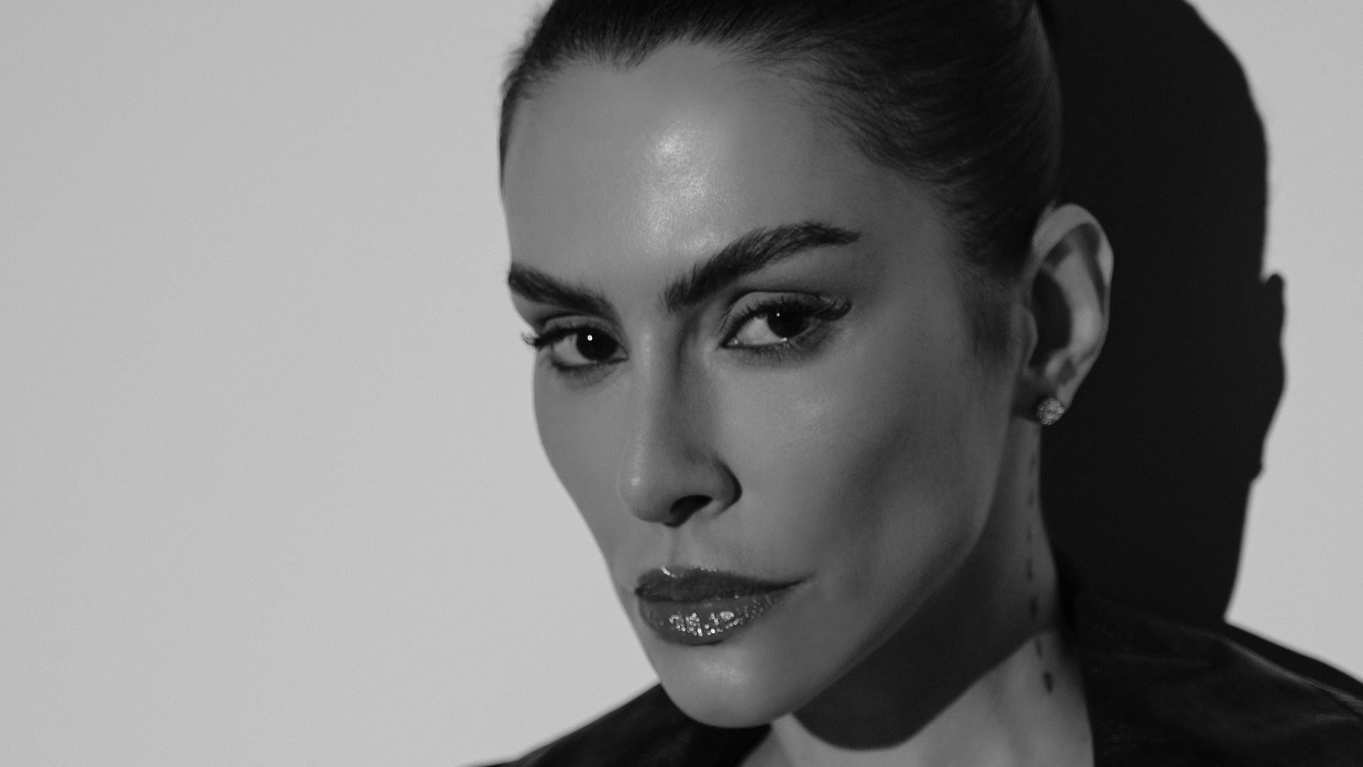 Cleo estreia nos palcos com canções de Rita Lee, Tim Maia e Gal Costa