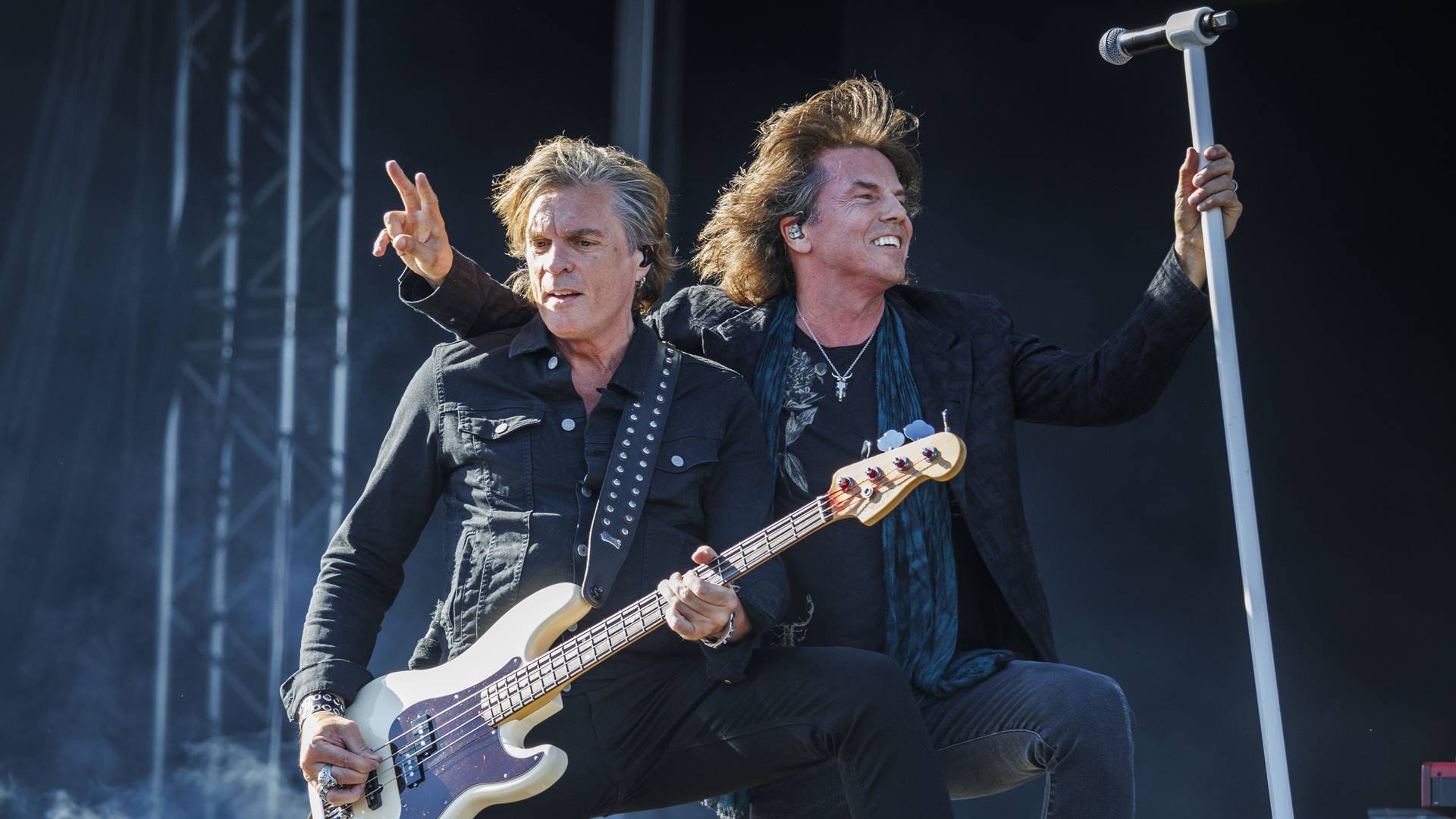 John Levén e Joey Tempest ao vivo com o Europe em 2024