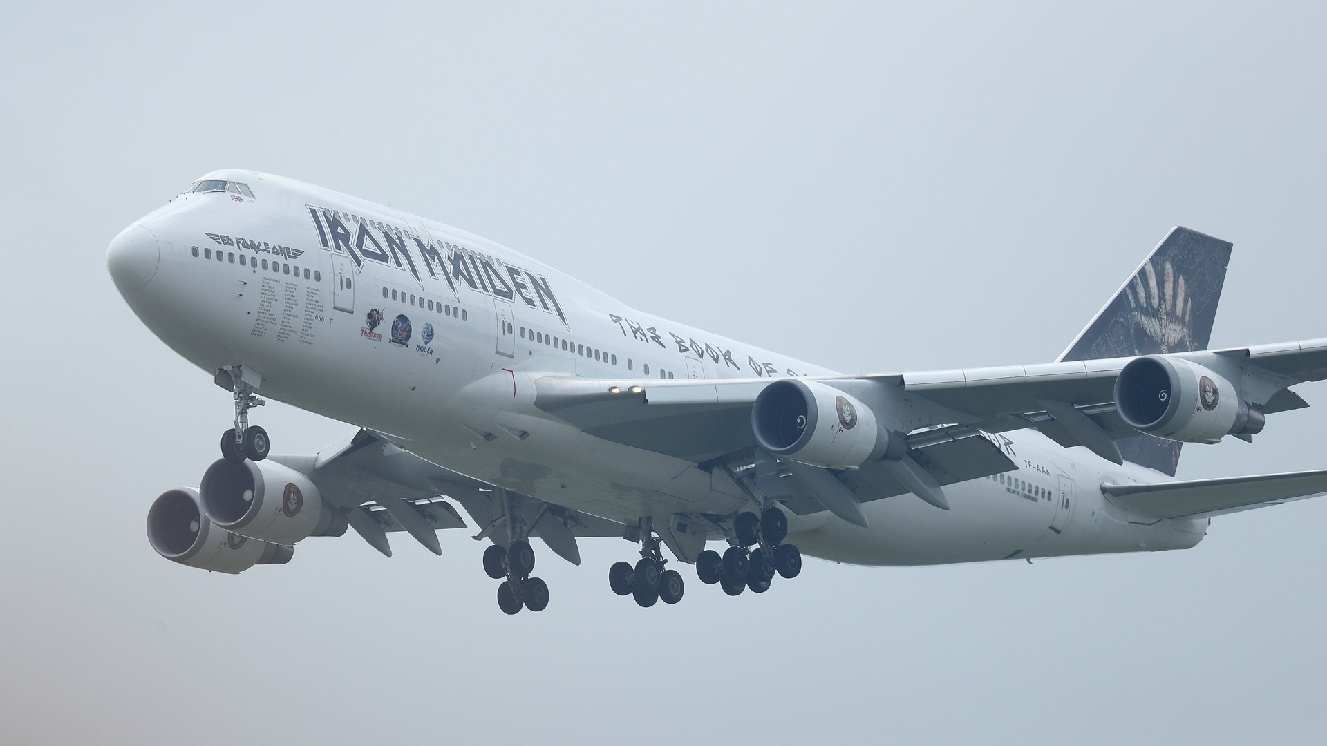 Ed Force One, avião do Iron Maiden em 2016