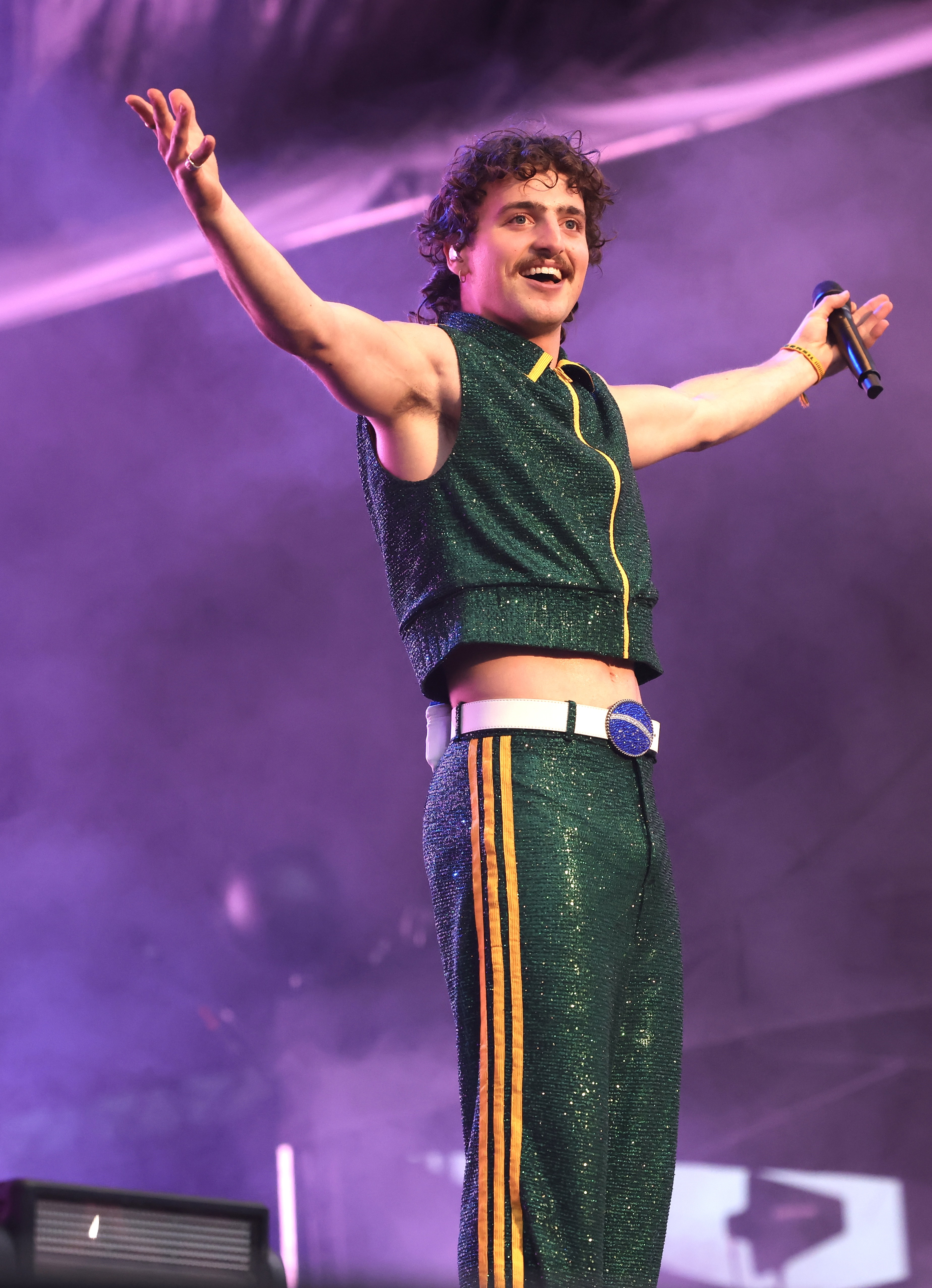 Benson Boone mostra presença de palco e muito mais em show no Lollapalooza (Foto: Iwi Onodera/Brazil News)