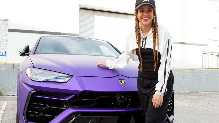Shakira sorteou Lamborghini Urus roxo (Foto: Reprodução/Instagram)