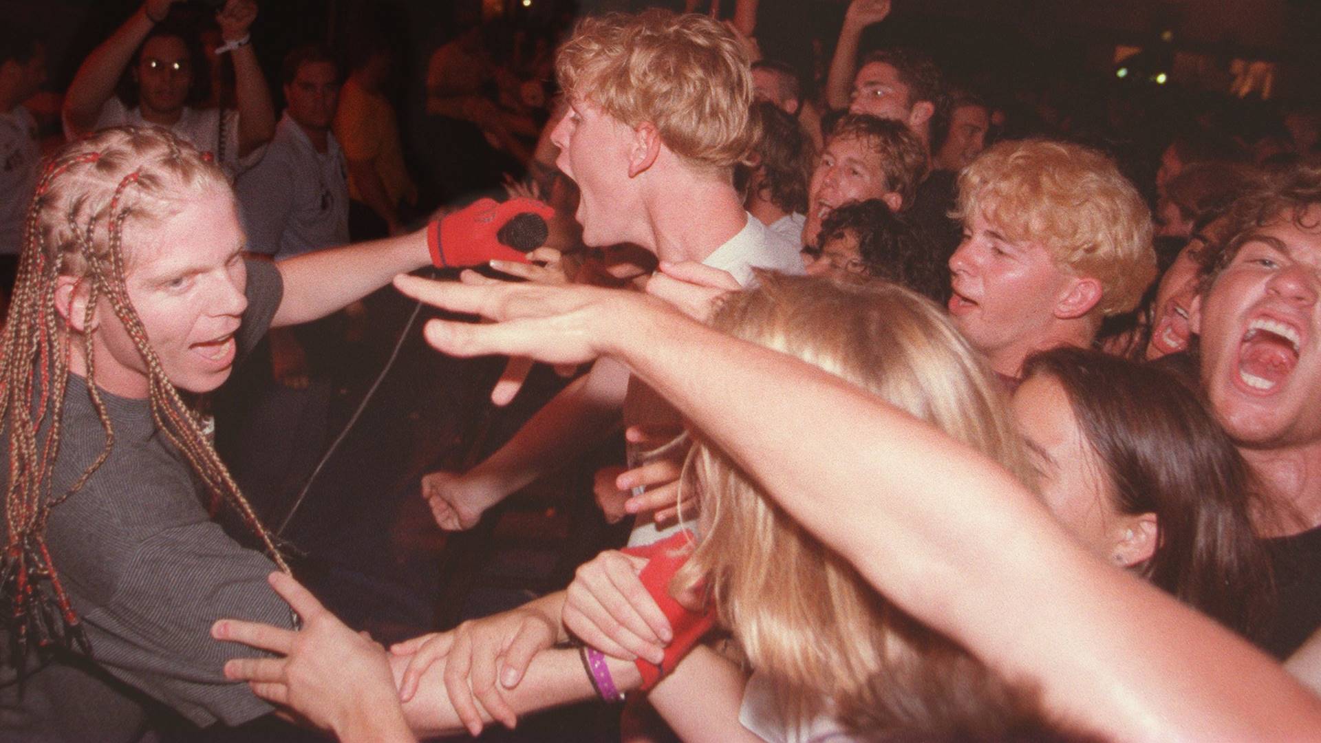 Offspring durante show da turnê original de Smash, em Irvine, 1994