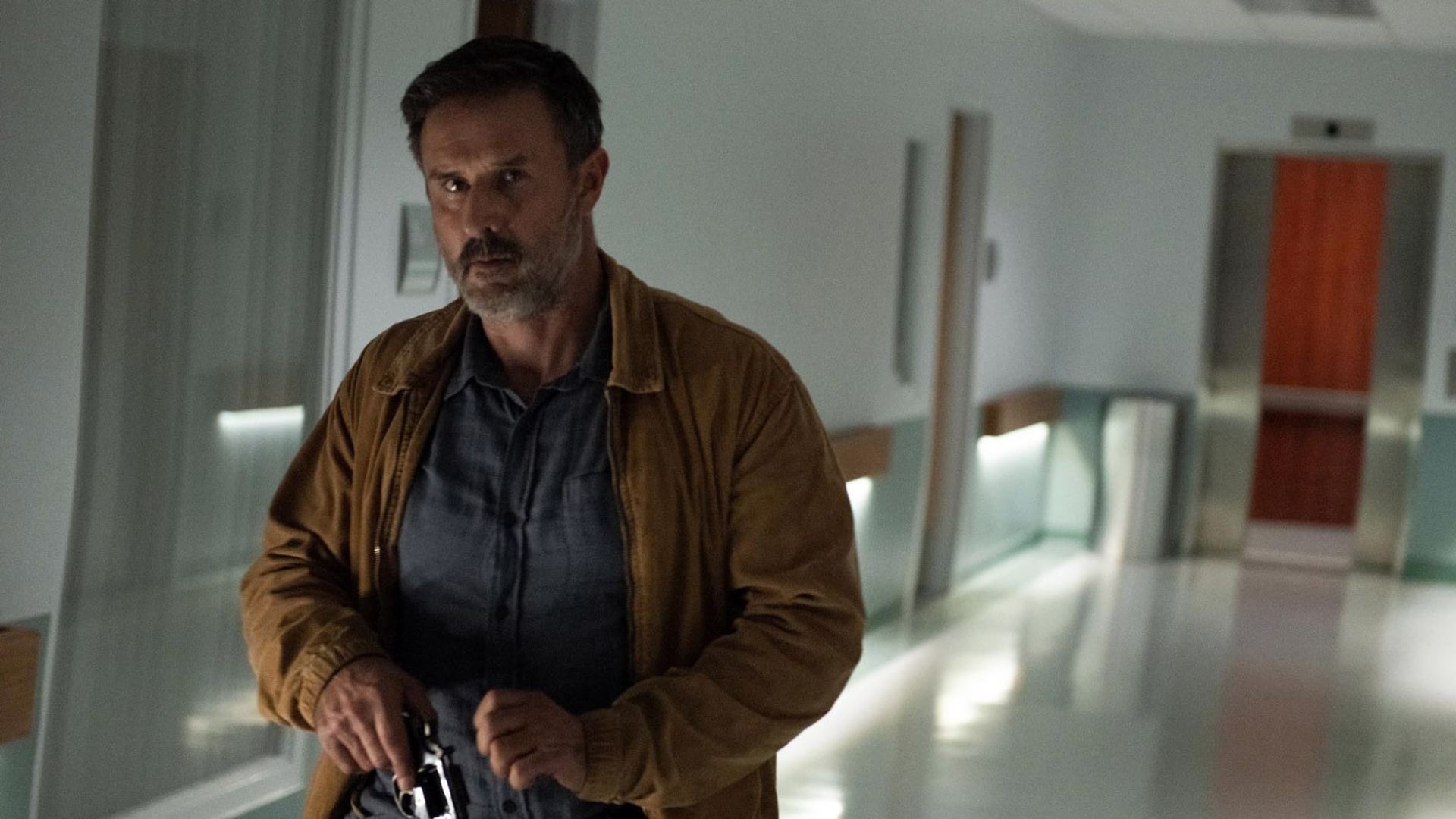 David Arquette como Dewey em Pânico (2022)