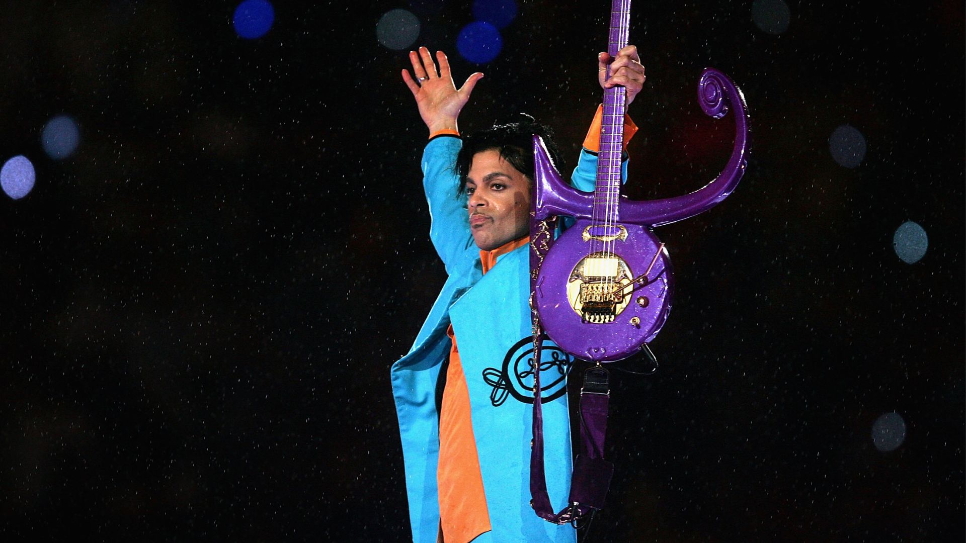 Prince em show no intervalo do Super Bowl XLI
