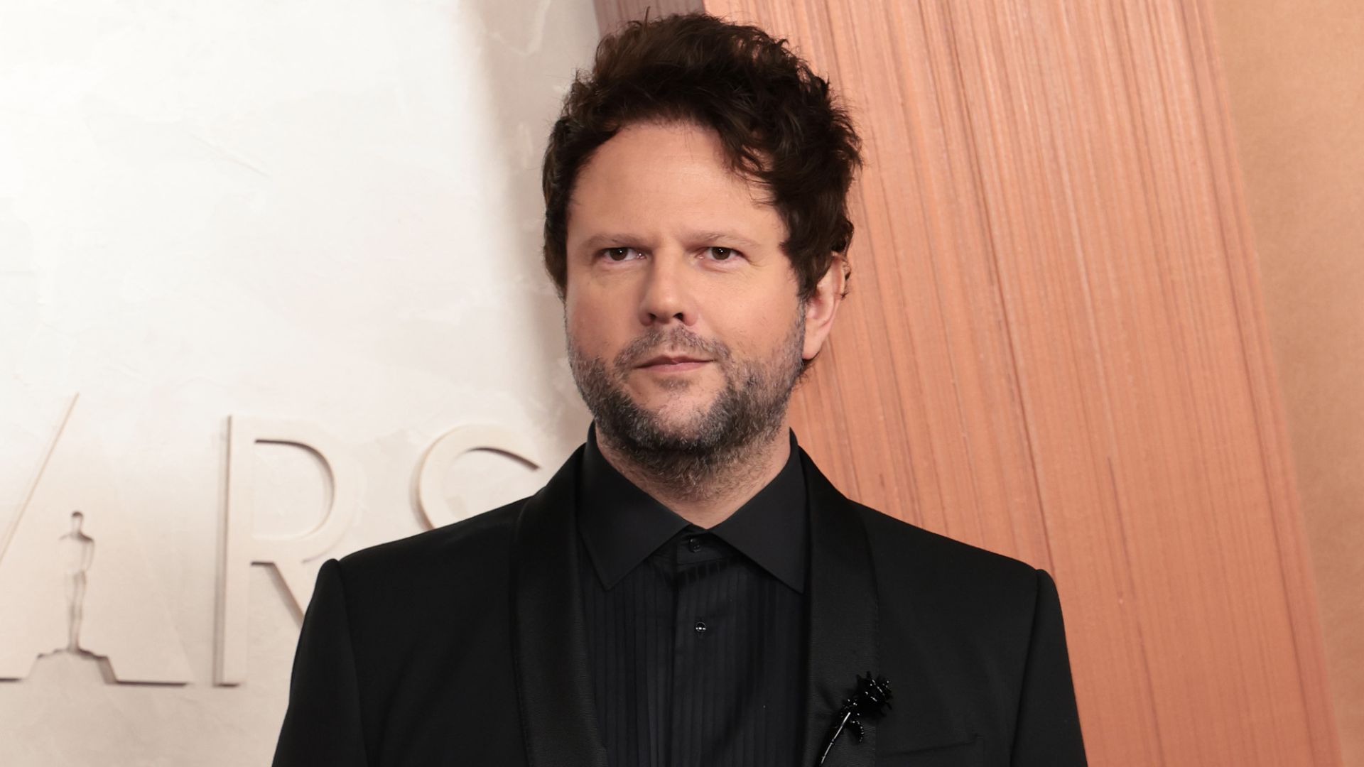 Selton Mello é tietado após vitória de Ainda Estou Aqui no Oscar 2025: 'Leo DiCaprio, Madonna, Mick Jagger'