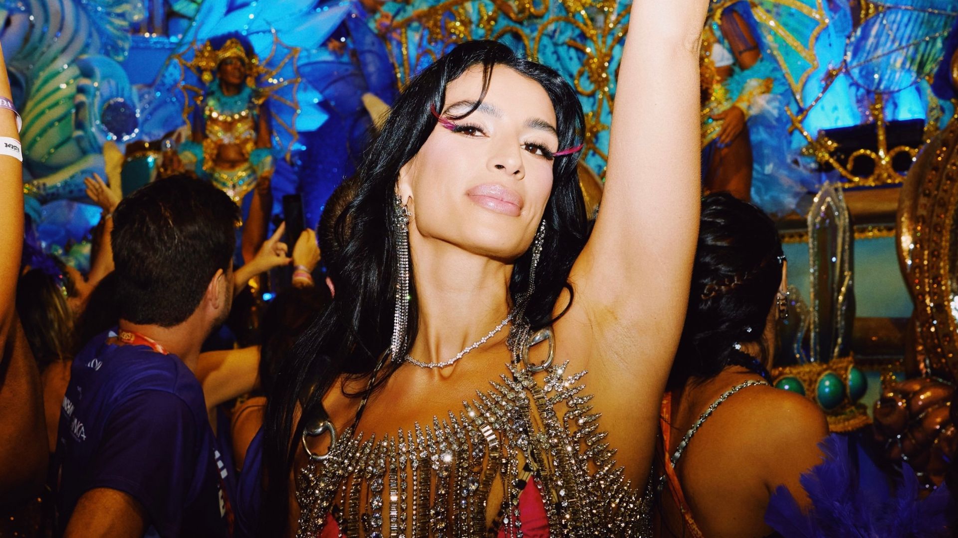 Sevdaliza confirma show exclusivo em São Paulo em maio