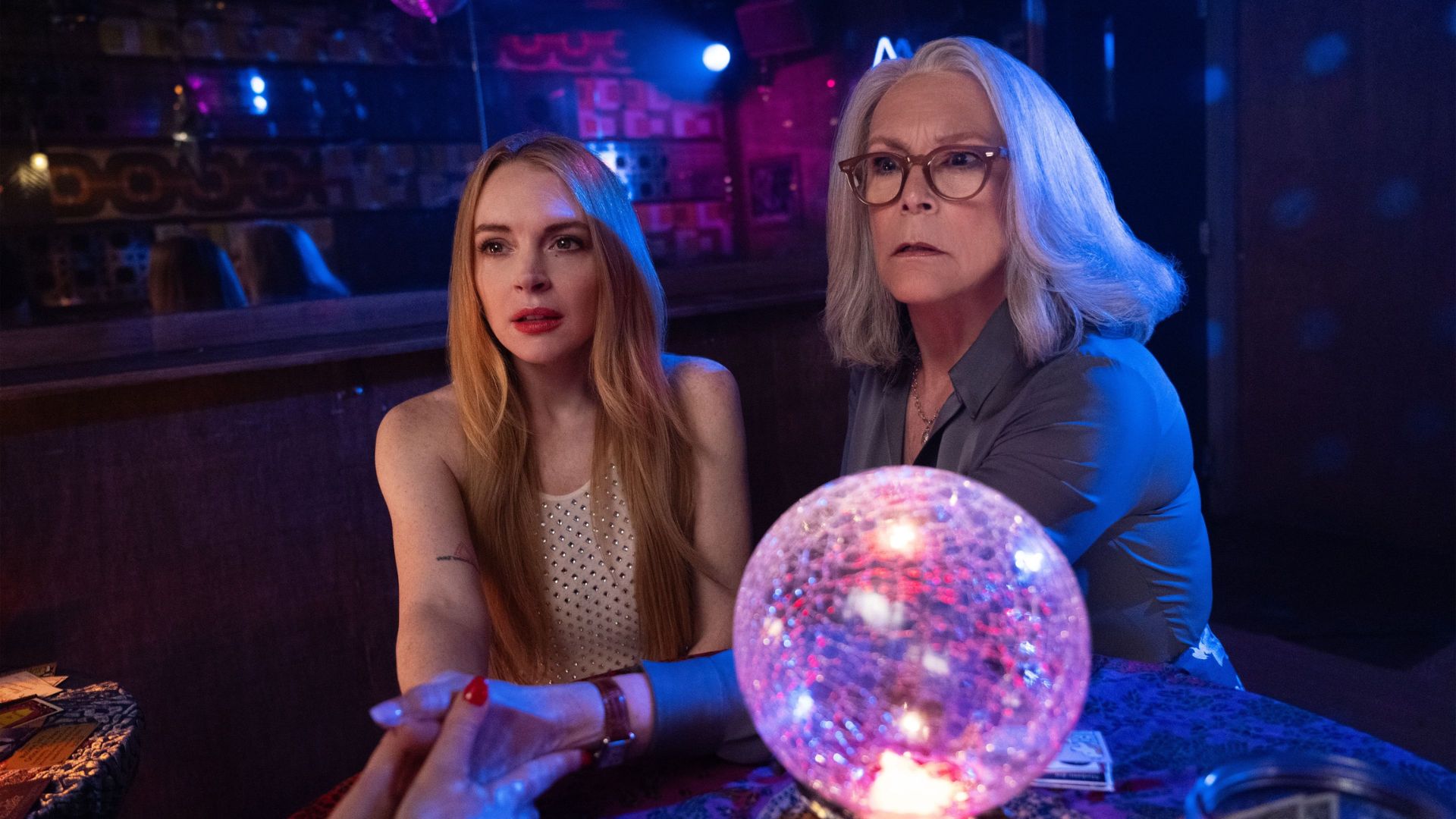 Sexta-Feira Muito Louca 2, com Jamie Lee Curtis e Lindsay Lohan, ganha primeiro trailer