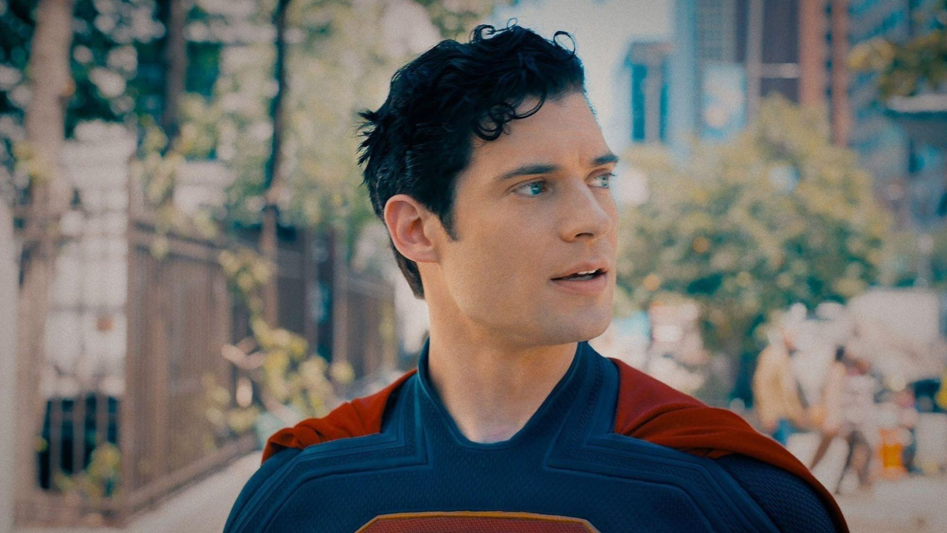 Superman ganha novas imagens oficiais com David Corenswet