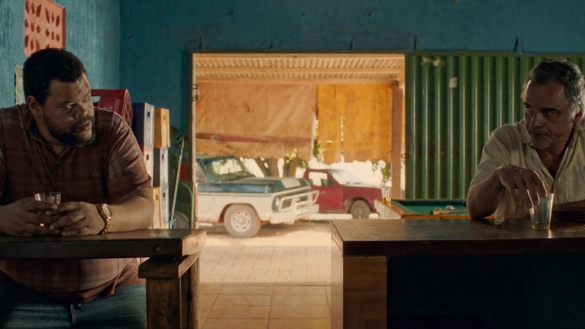 'Violência tem que ser rechaçada', diz diretor sobre brutalidade masculina retratada em Oeste Outra Vez