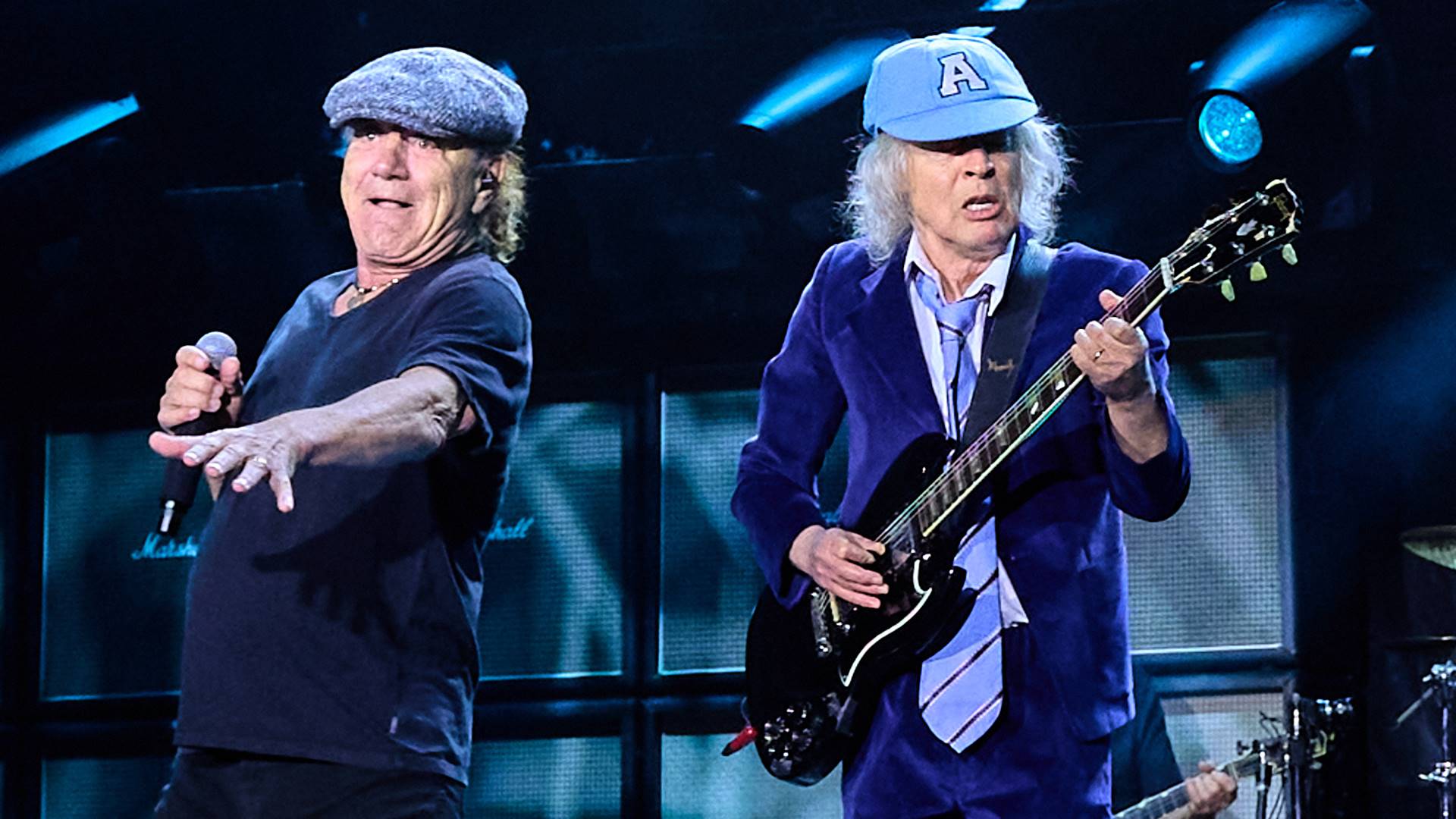 Brian Johnson e Angus Young ao vivo com o AC/DC em 2025