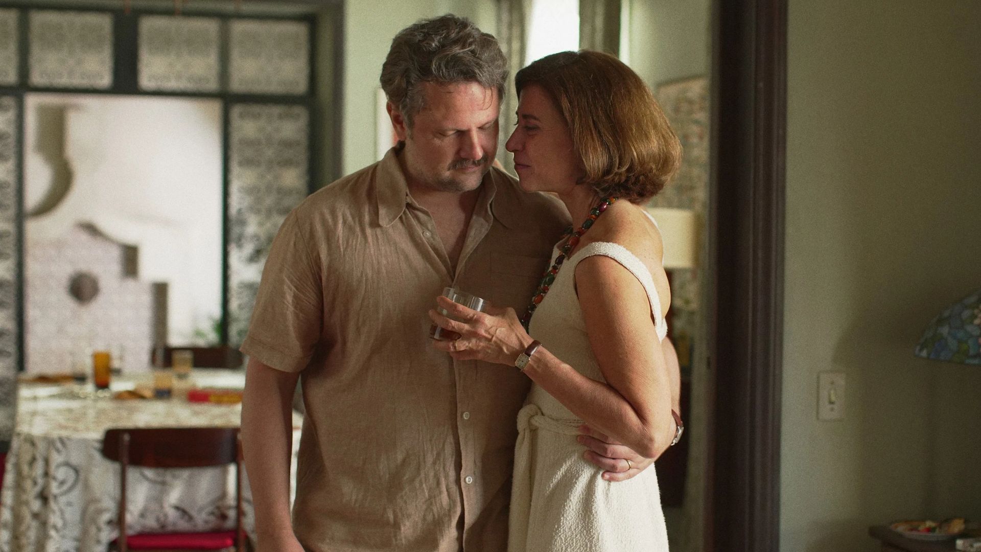 Ainda Estou Aqui resgata a importância de contar os horrores do regime militar brasileiro a uma nova geração