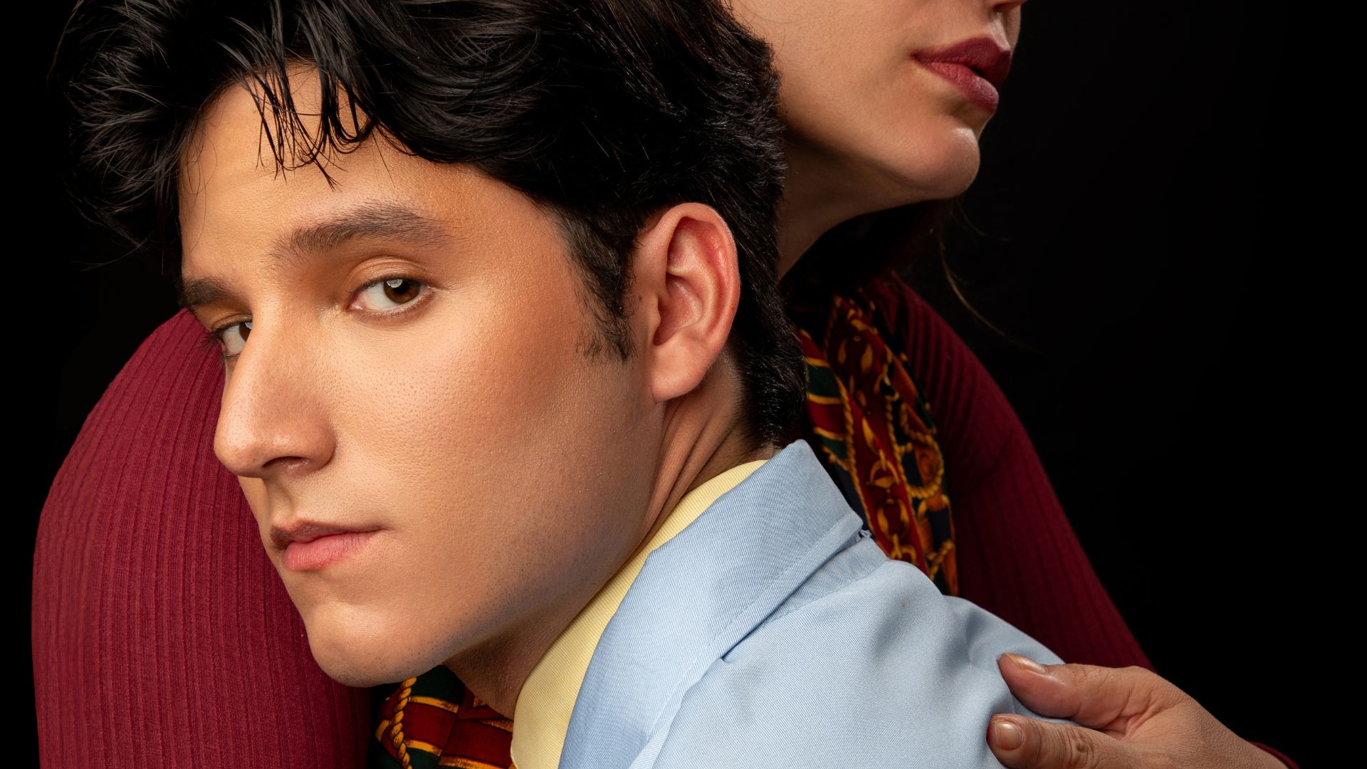 Bare: Uma Ópera Pop desbanca grandes produções com jovens talentos e história emocionante