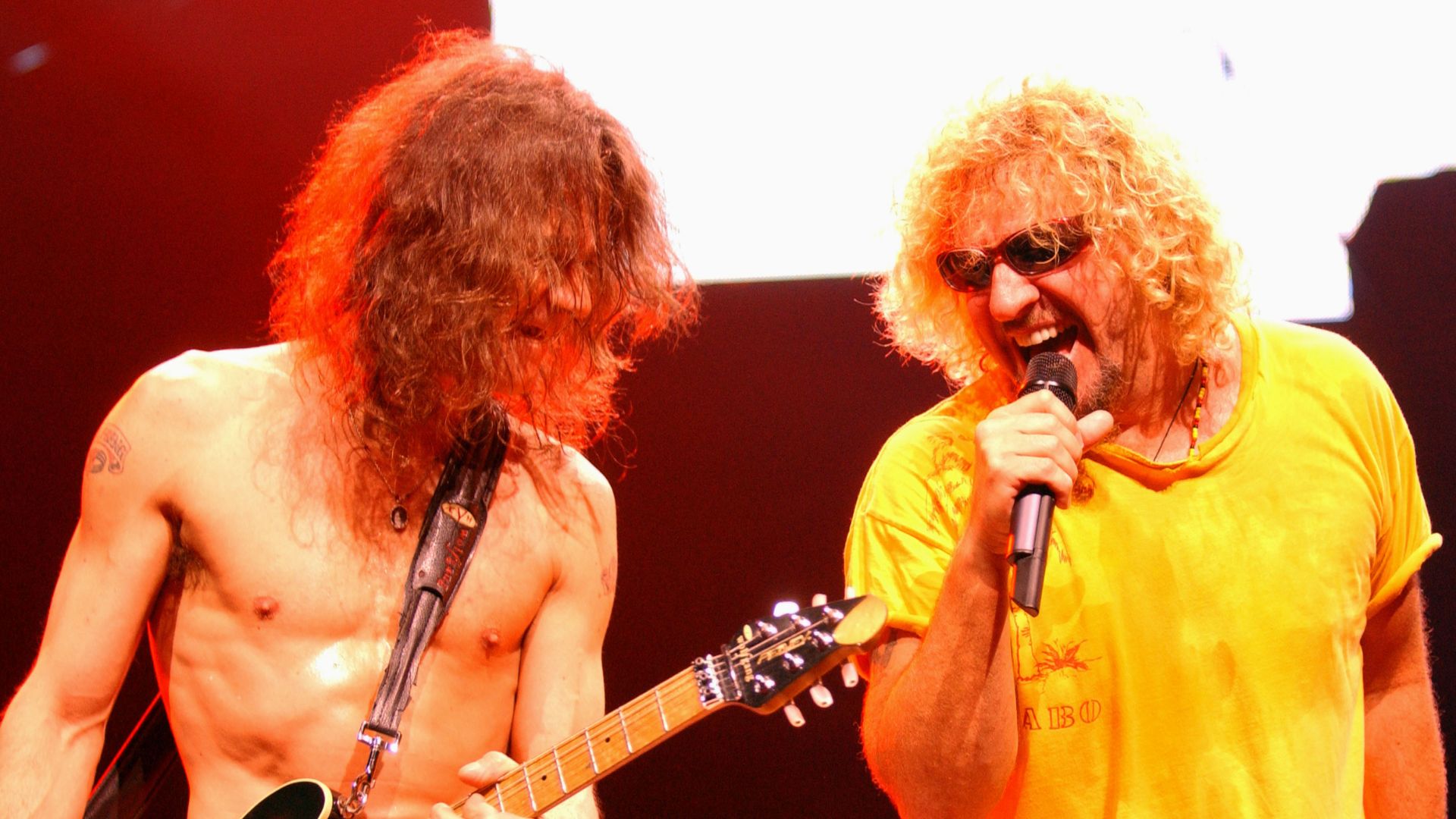Eddie Van Halen e Sammy Hagar, do Van Halen, em 2004