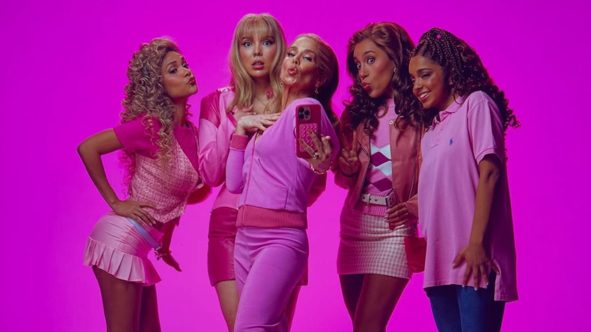 Em musical para a família, Meninas Malvadas tenta evitar o nascimento de novas Reginas Georges