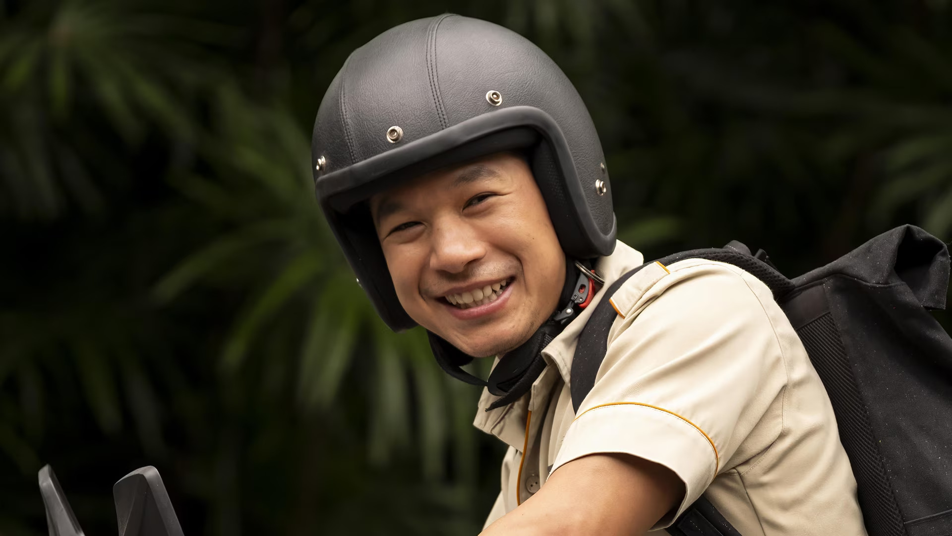 Tayme Thapthimthong como Gaitok em The White Lotus