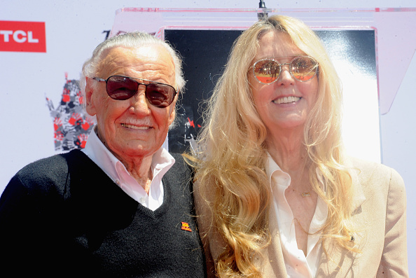 Stan Lee ao lado de sua filha J.C. Lee