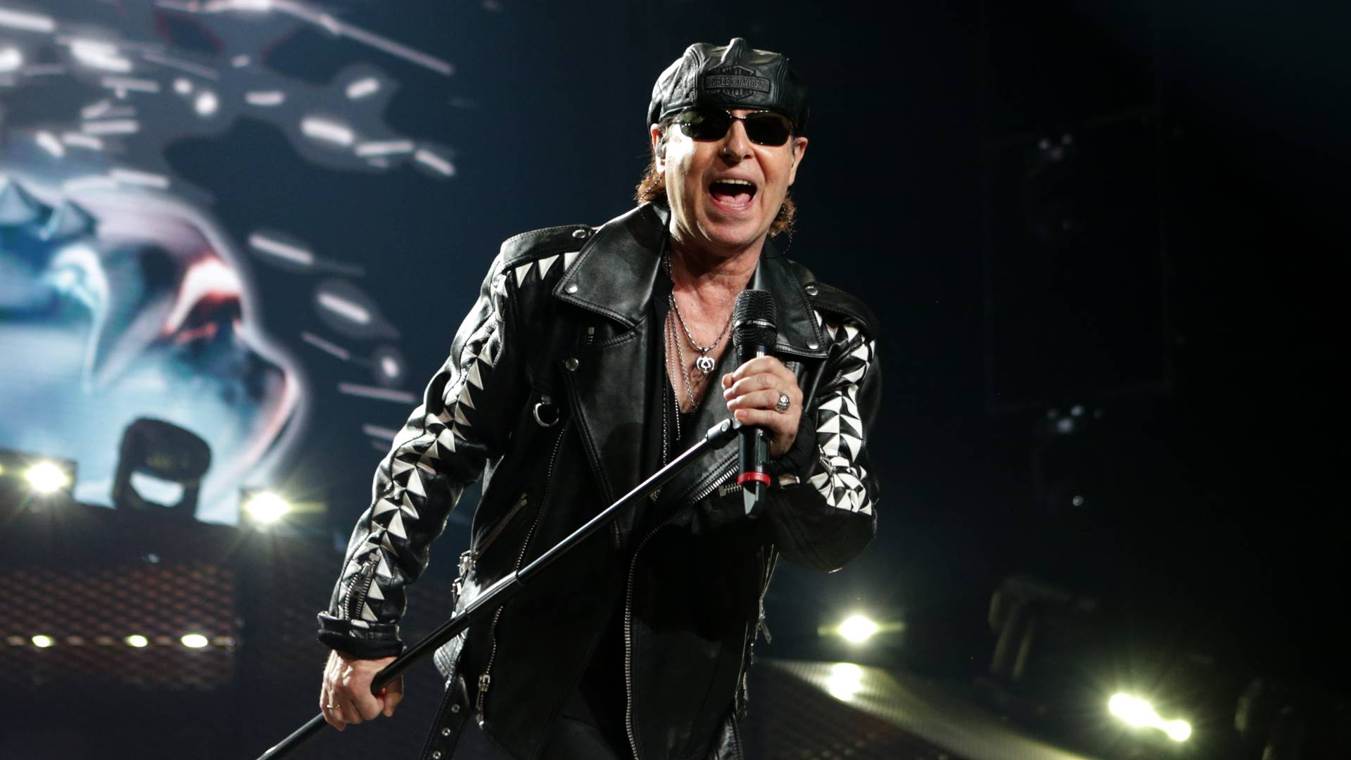 Klaus Meine, vocalista do Scorpions, em 2023 - Foto: Mark Wieland / Redferns