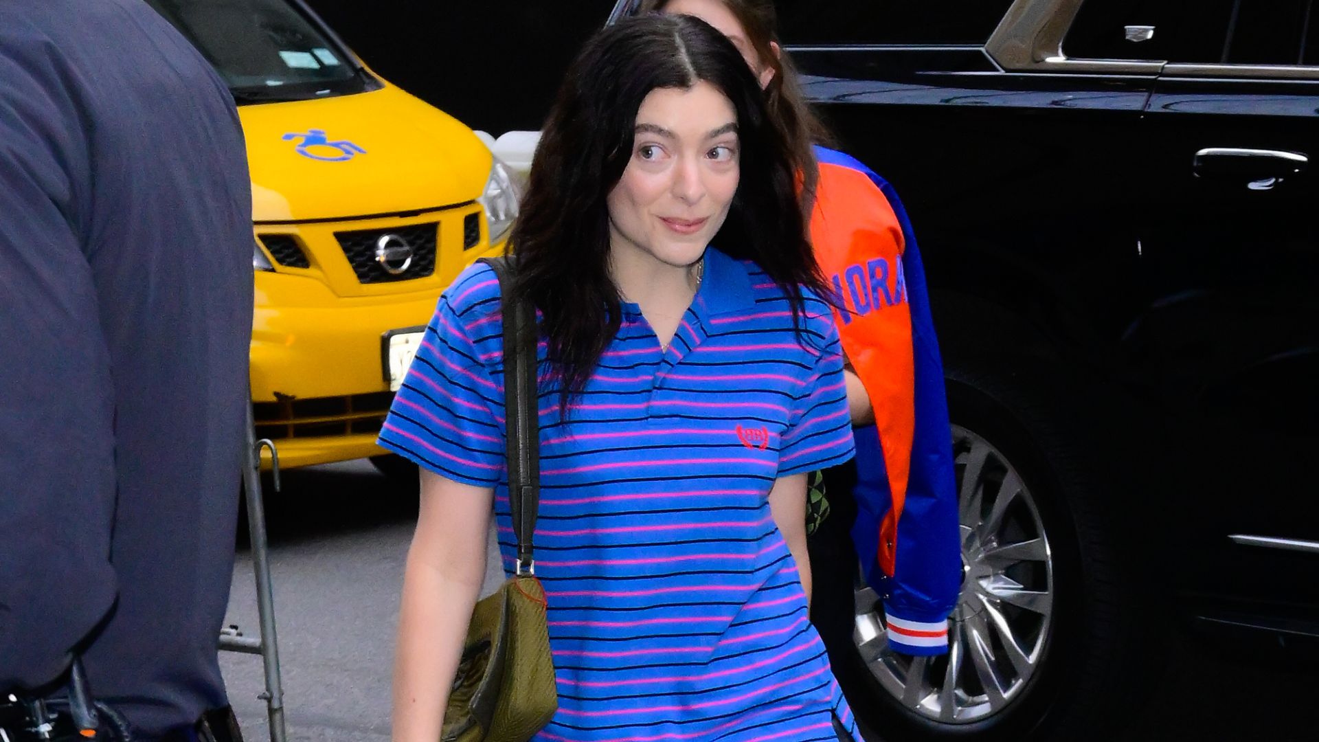 Lorde vista do lado de fora do Madison Square Garden em 21 de abril de 2025 na cidade de Nova York