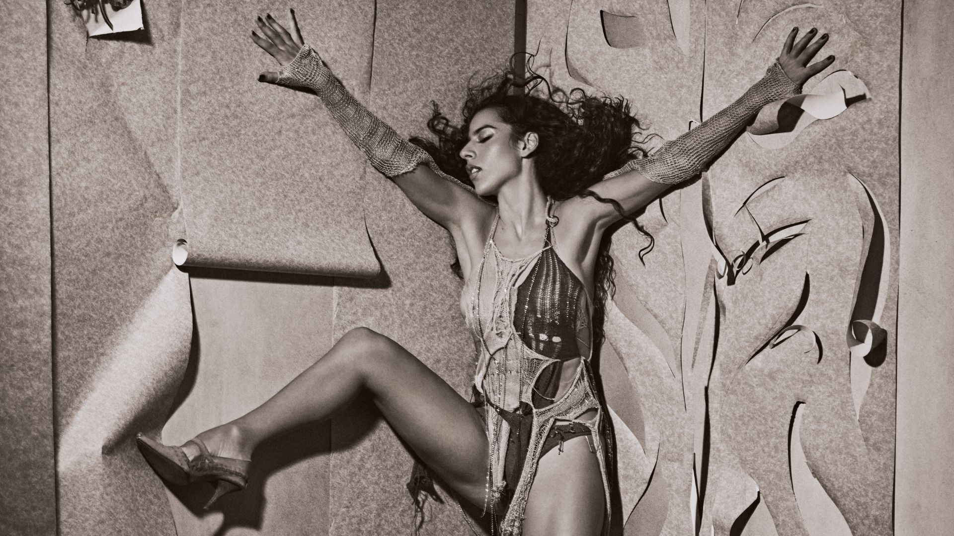 Marina Sena lançou o terceiro disco de estúdio, intitulado Coisas Naturais, em 31 de março de 2025