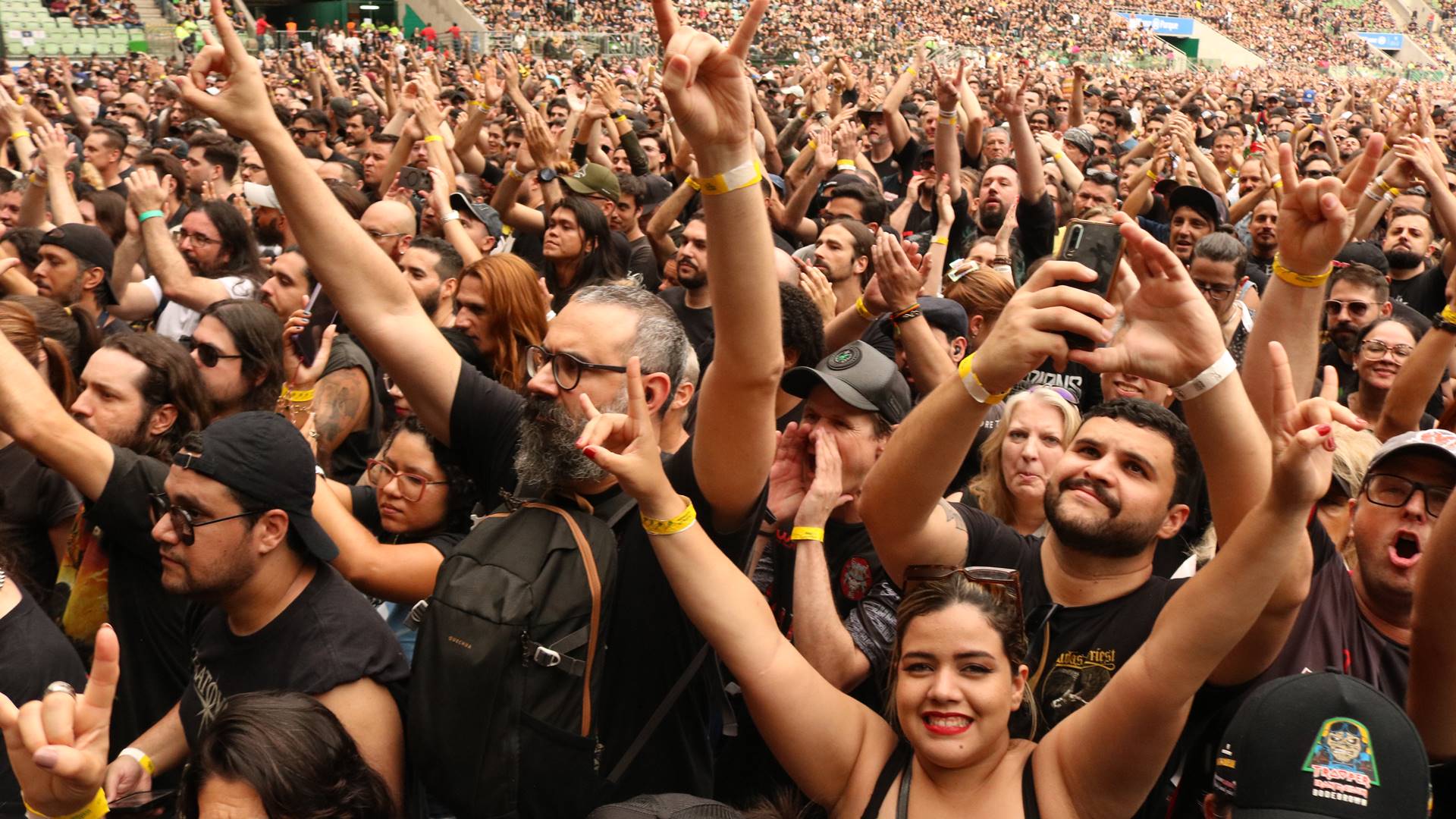 Público no Monsters of Rock 2025