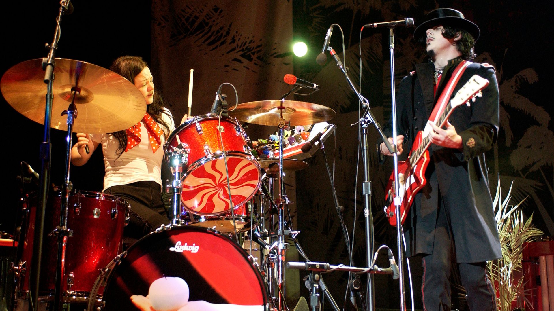 Meg White e Jack White da banda The White Stripes