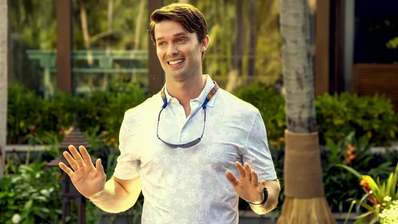 Patrick Schwarzenegger como Saxon Ratliff em The White Lotus