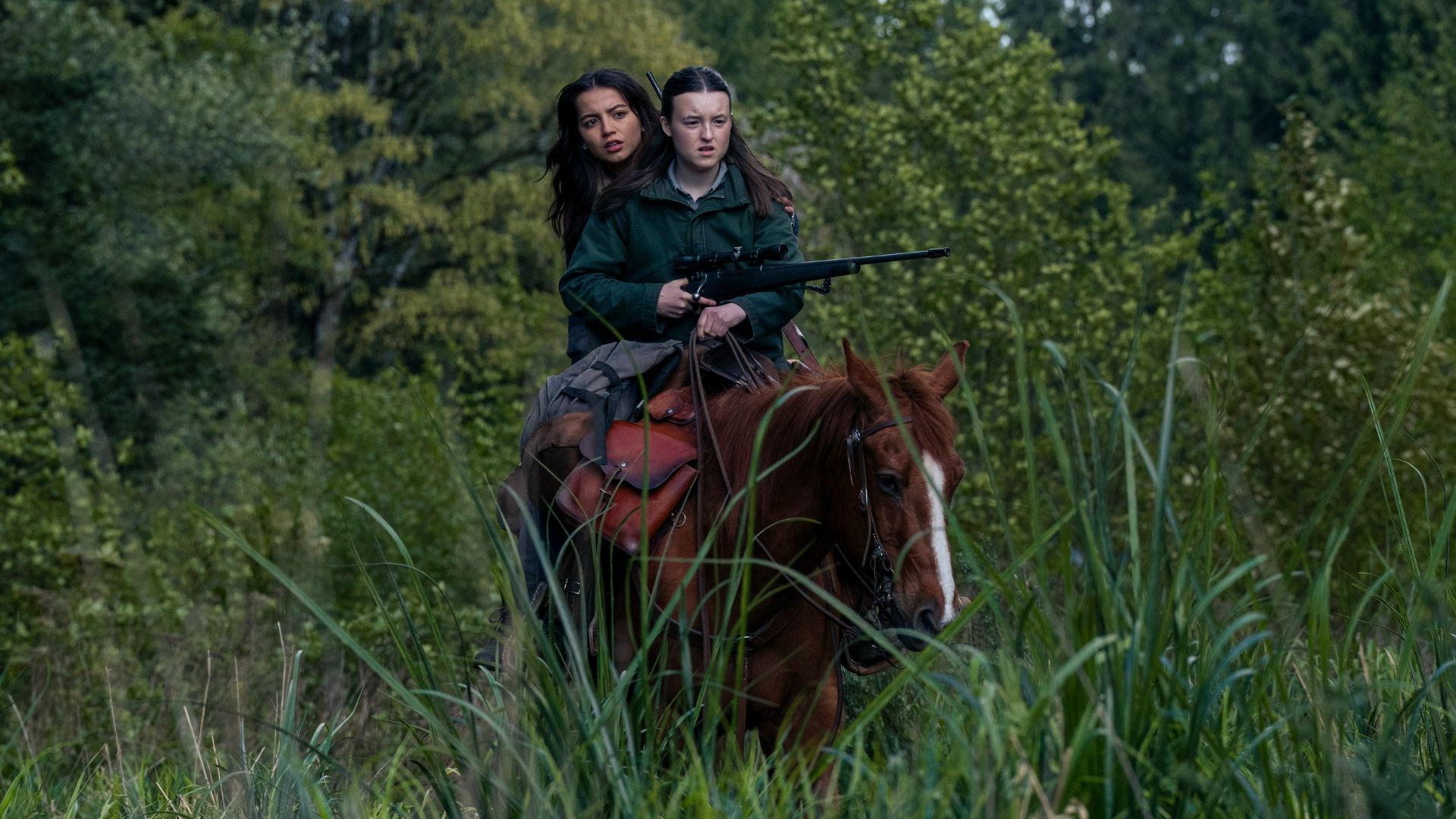 Isabela Merced e Bella Ramsey na segunda temporada de The Last of Us