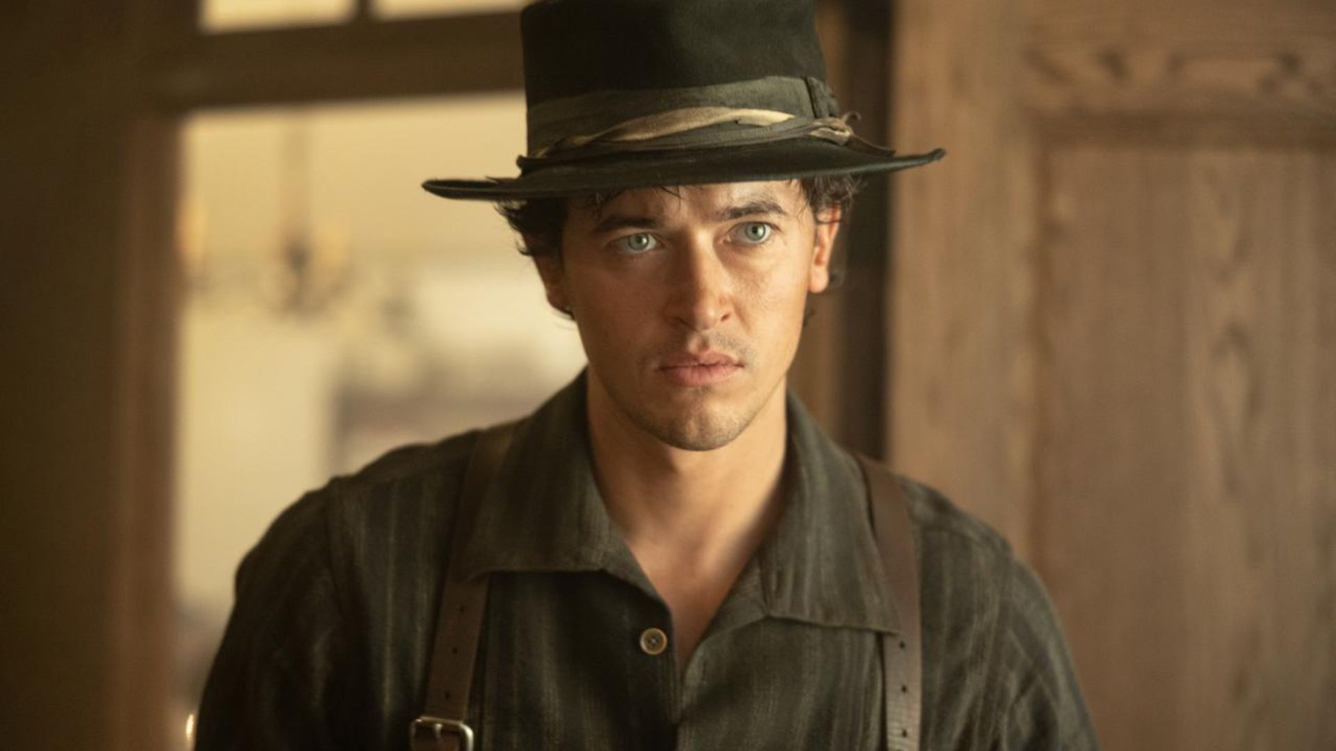 Conheça Billy the Kid, série com Tom Blyth no papel do fora da lei