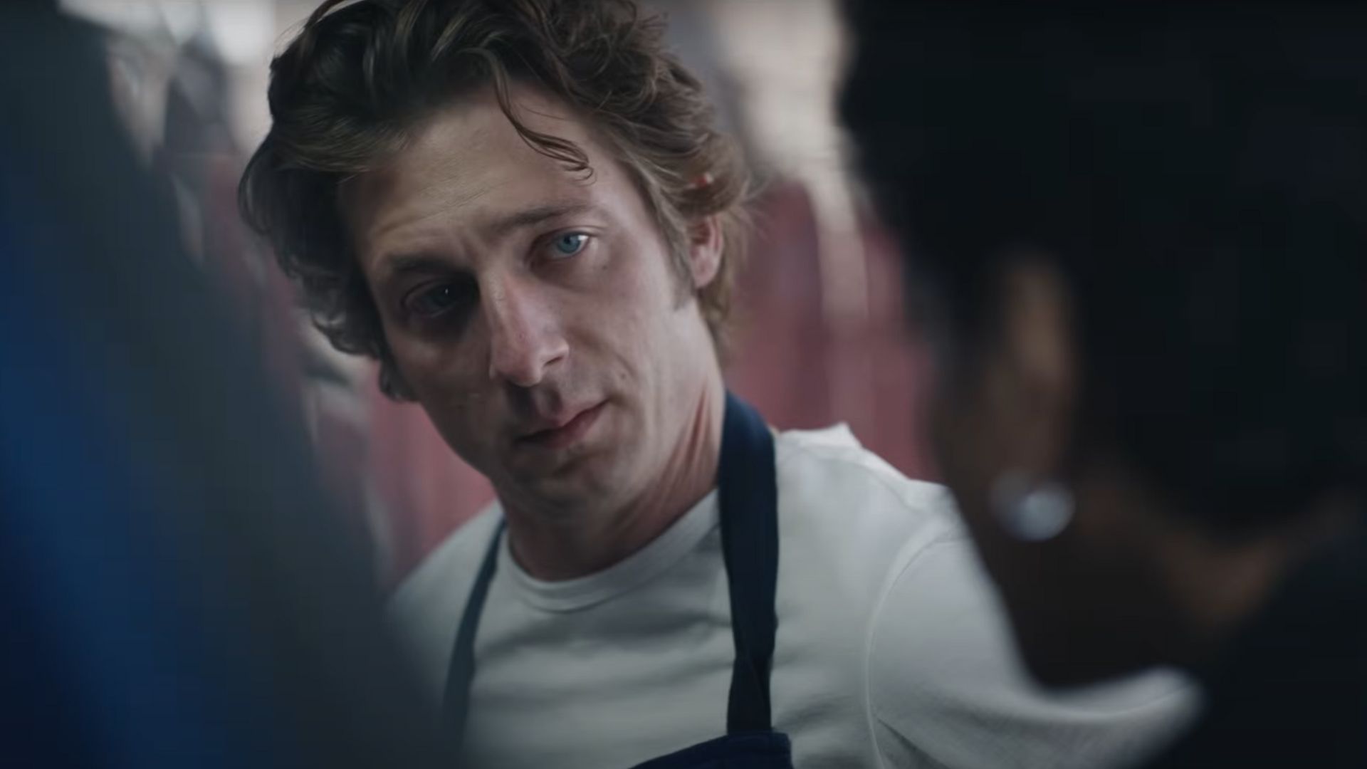 Jeremy Allen White vive Carmy na série The Bear