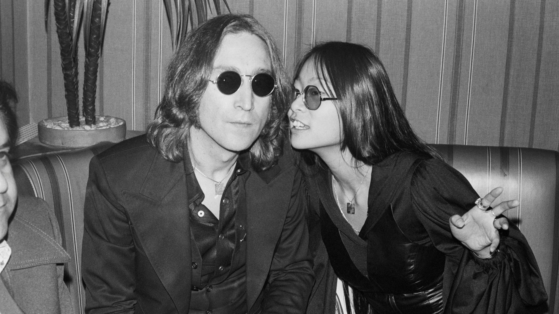 John Lennon e May Pang em 1974