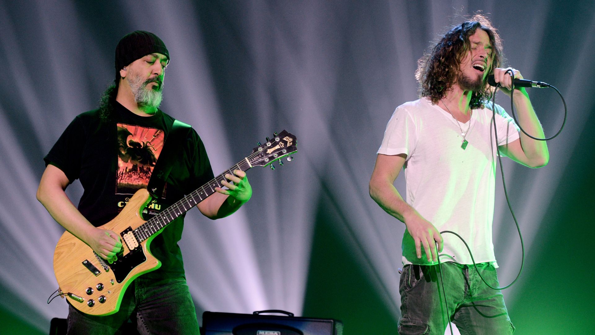 Kim Thayil e Chris Cornell, do Soundgarden, em 2013