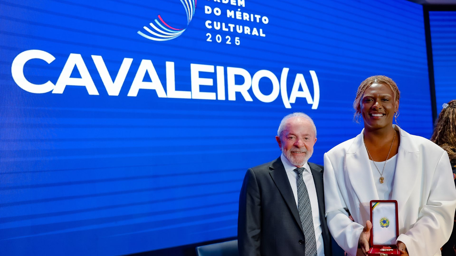 Liniker condecorada com a Ordem do Mérito Cultural (OMC)